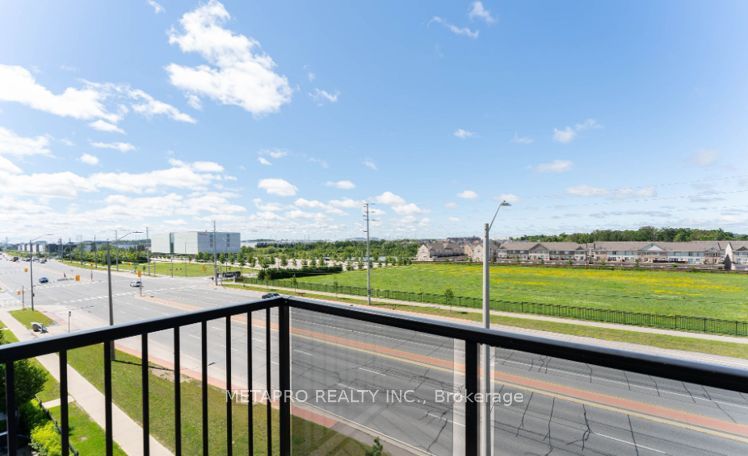 54 Sky Harbour Dr, #404