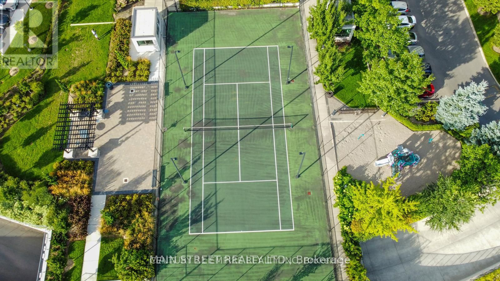 349 Rathburn Rd W, #511