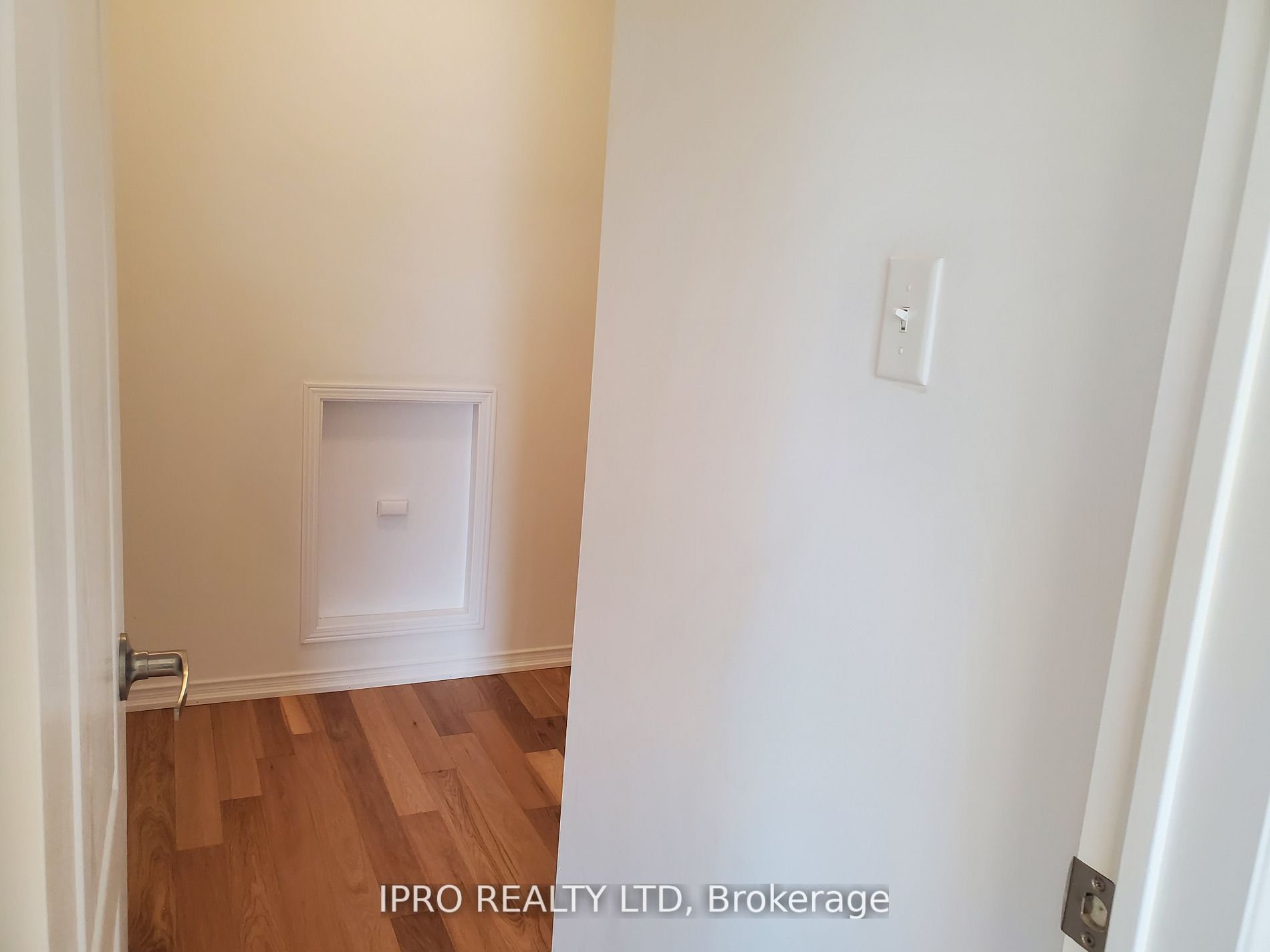9 Parrotta Dr