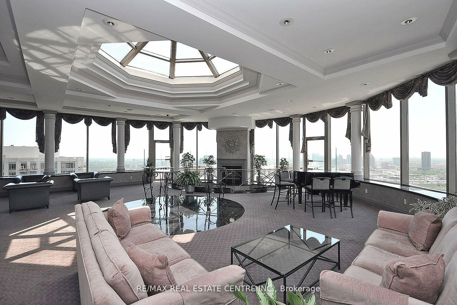 45 Kingsbridge Garden Circ, #1504