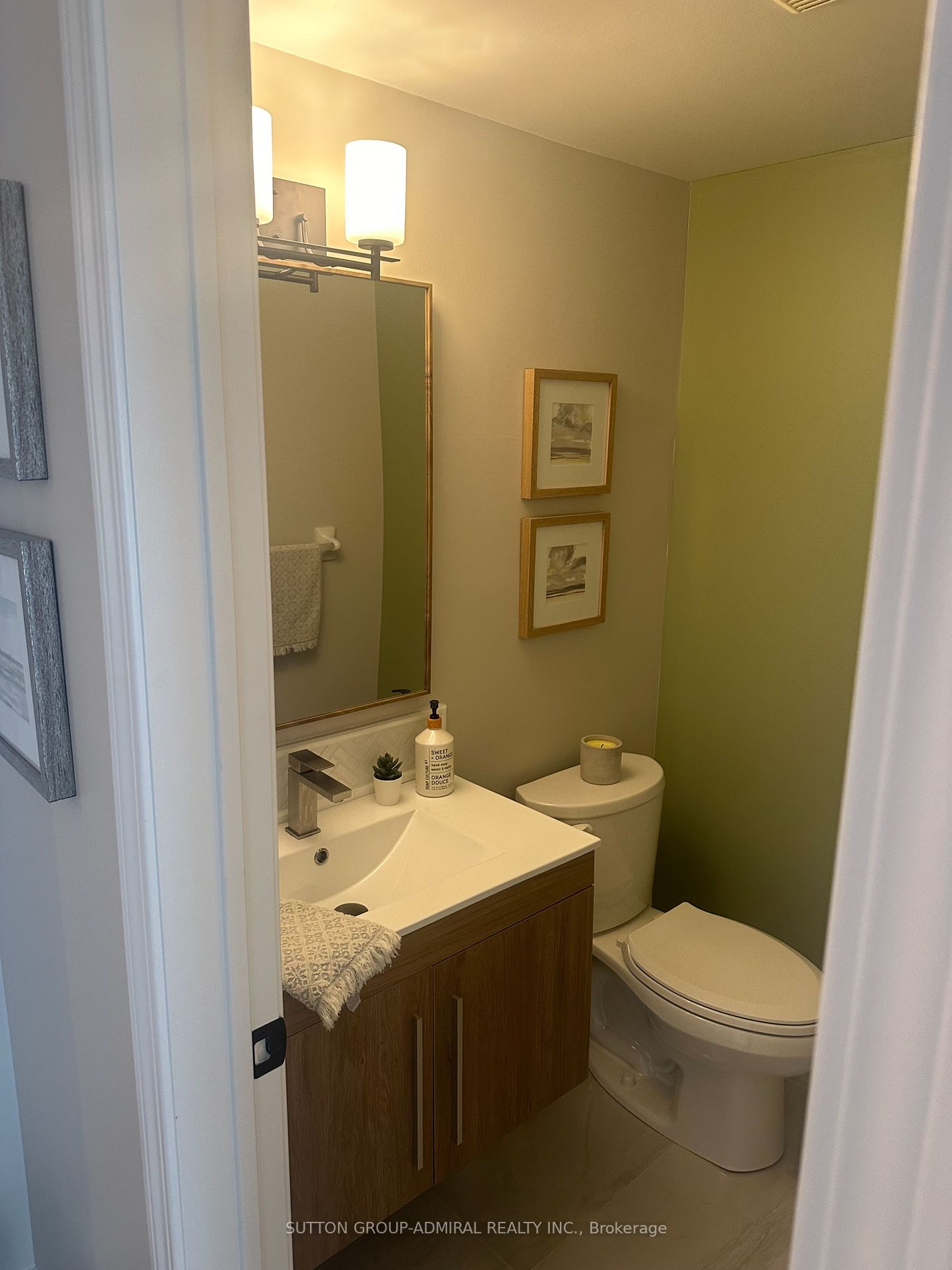 2 Clay Brick Crt, #110