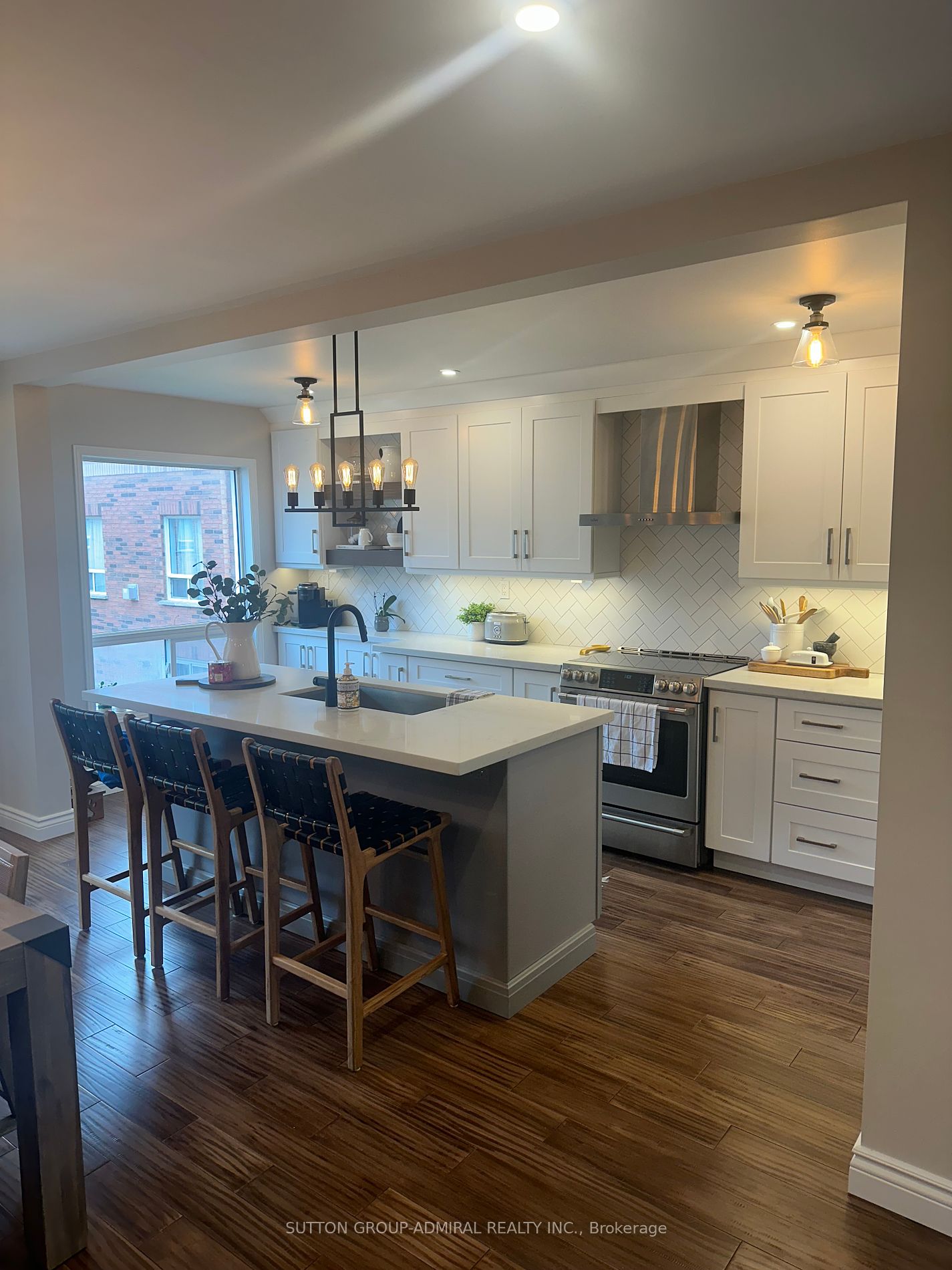 2 Clay Brick Crt, #110