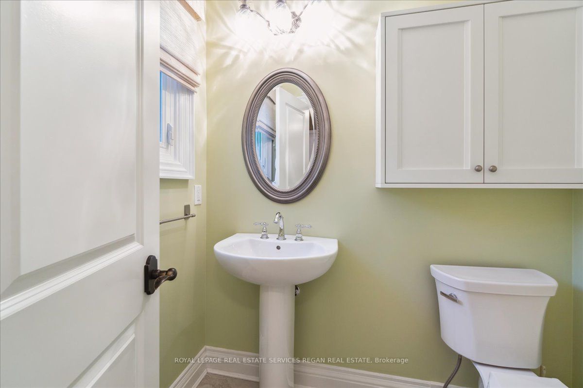 2059 Kawartha Cres