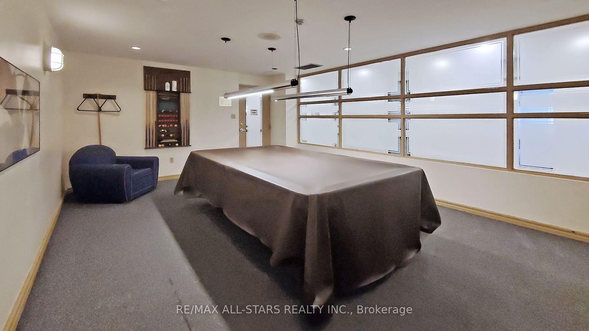 12 Laurelcrest St, #707