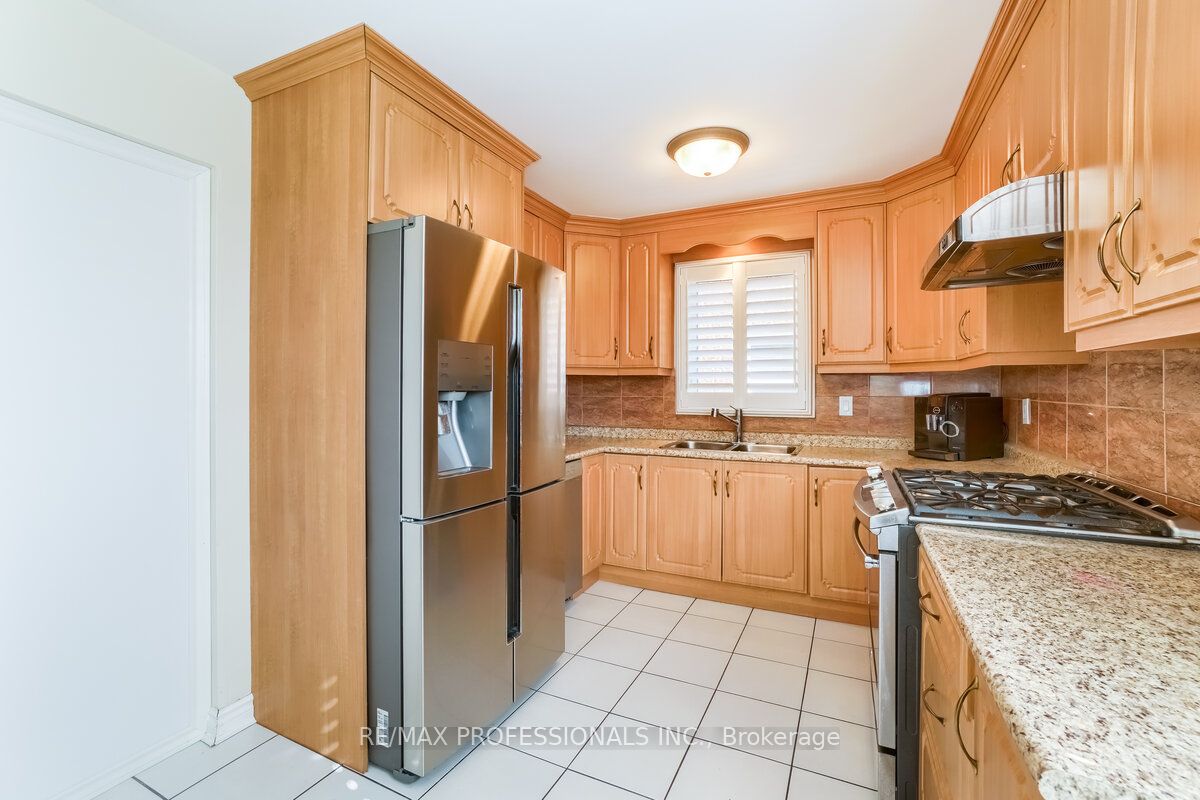 292 Laurentian Ave