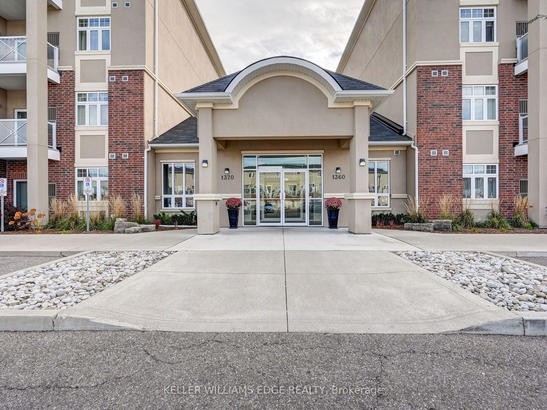 1360 Costigan Rd, #207