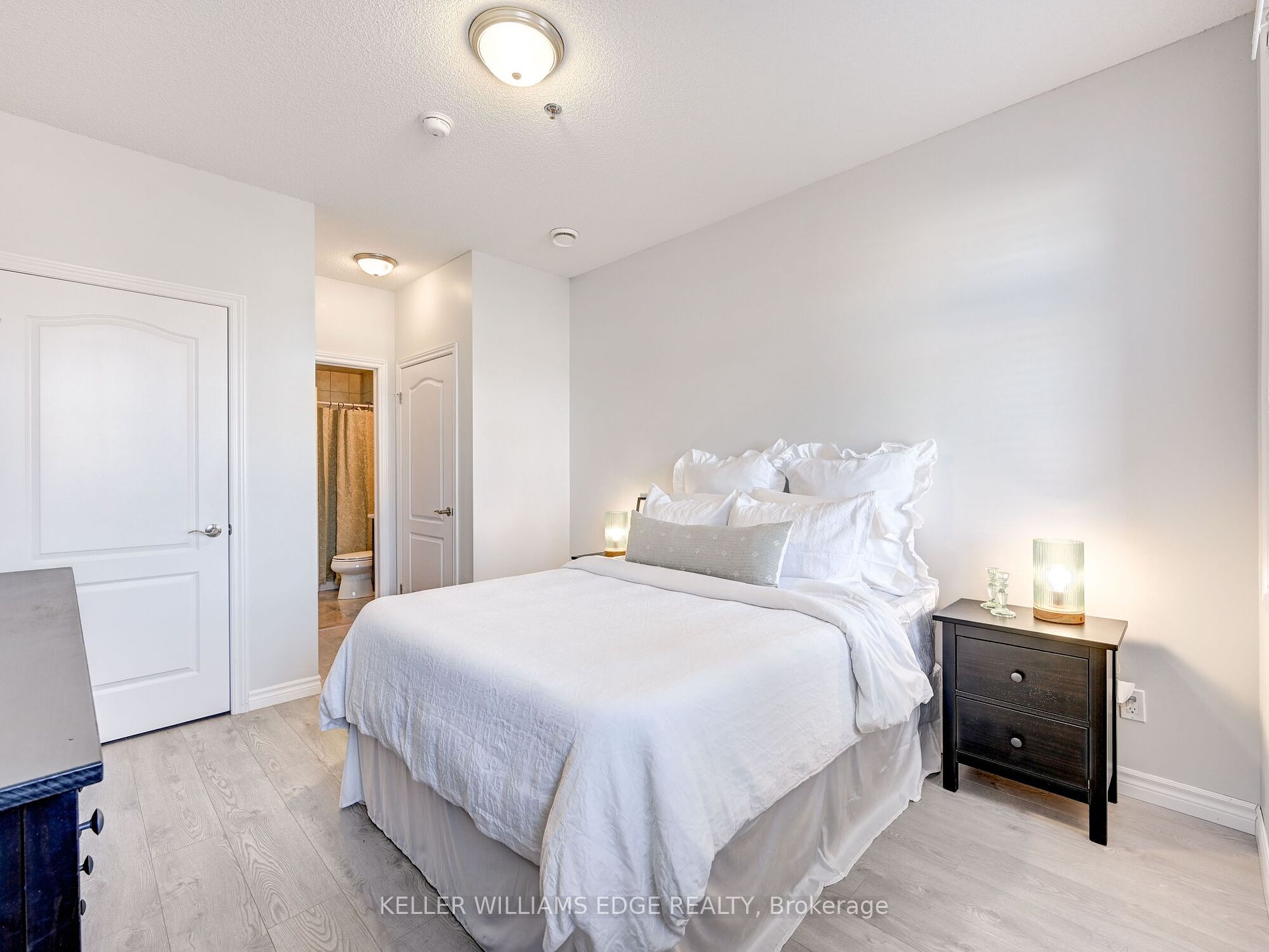 1360 Costigan Rd, #207
