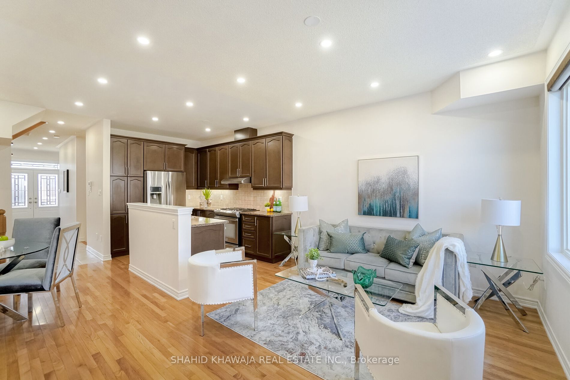 963 Transom Cres