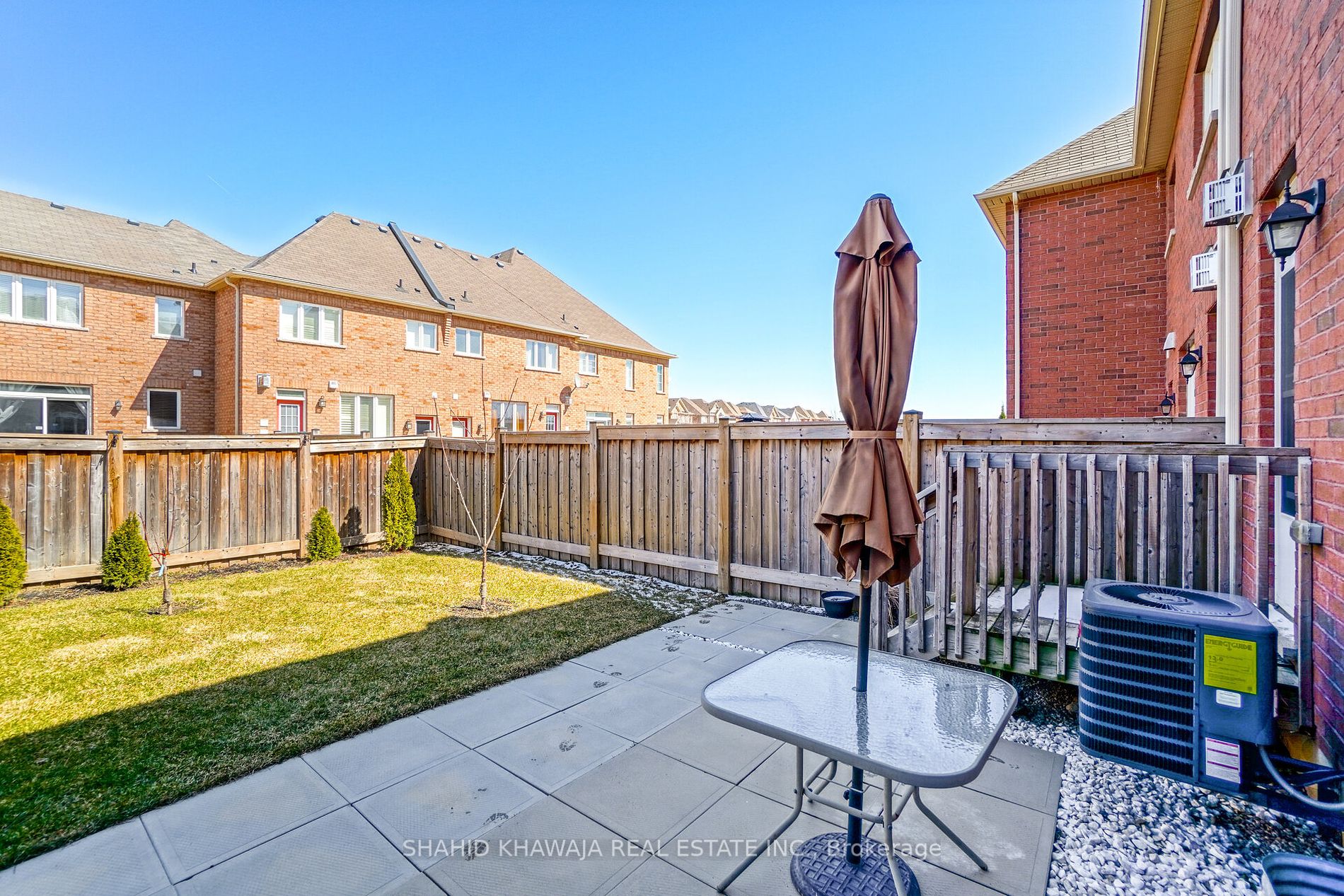 963 Transom Cres
