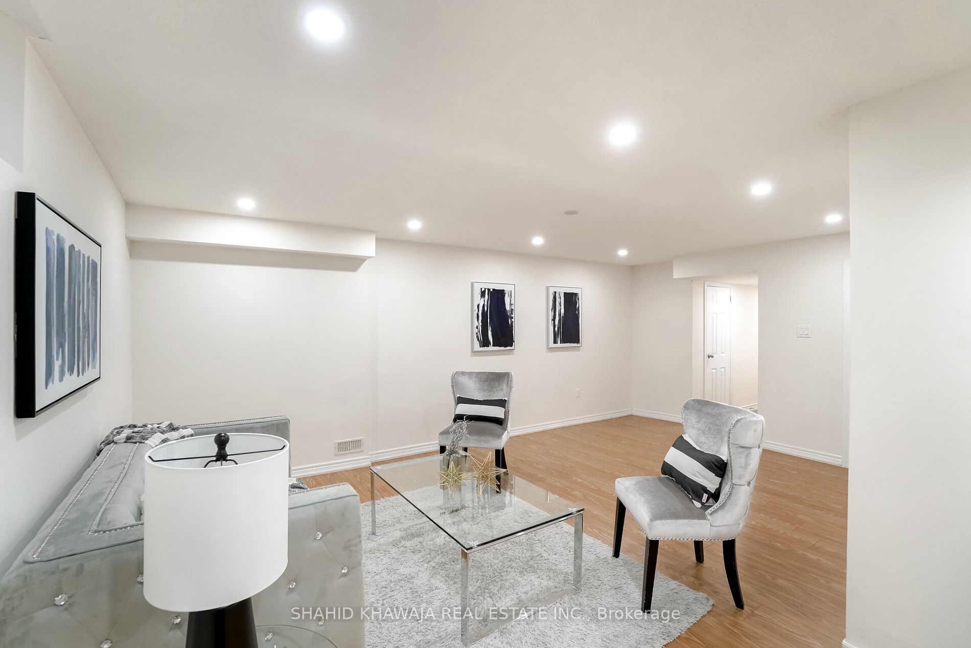 963 Transom Cres