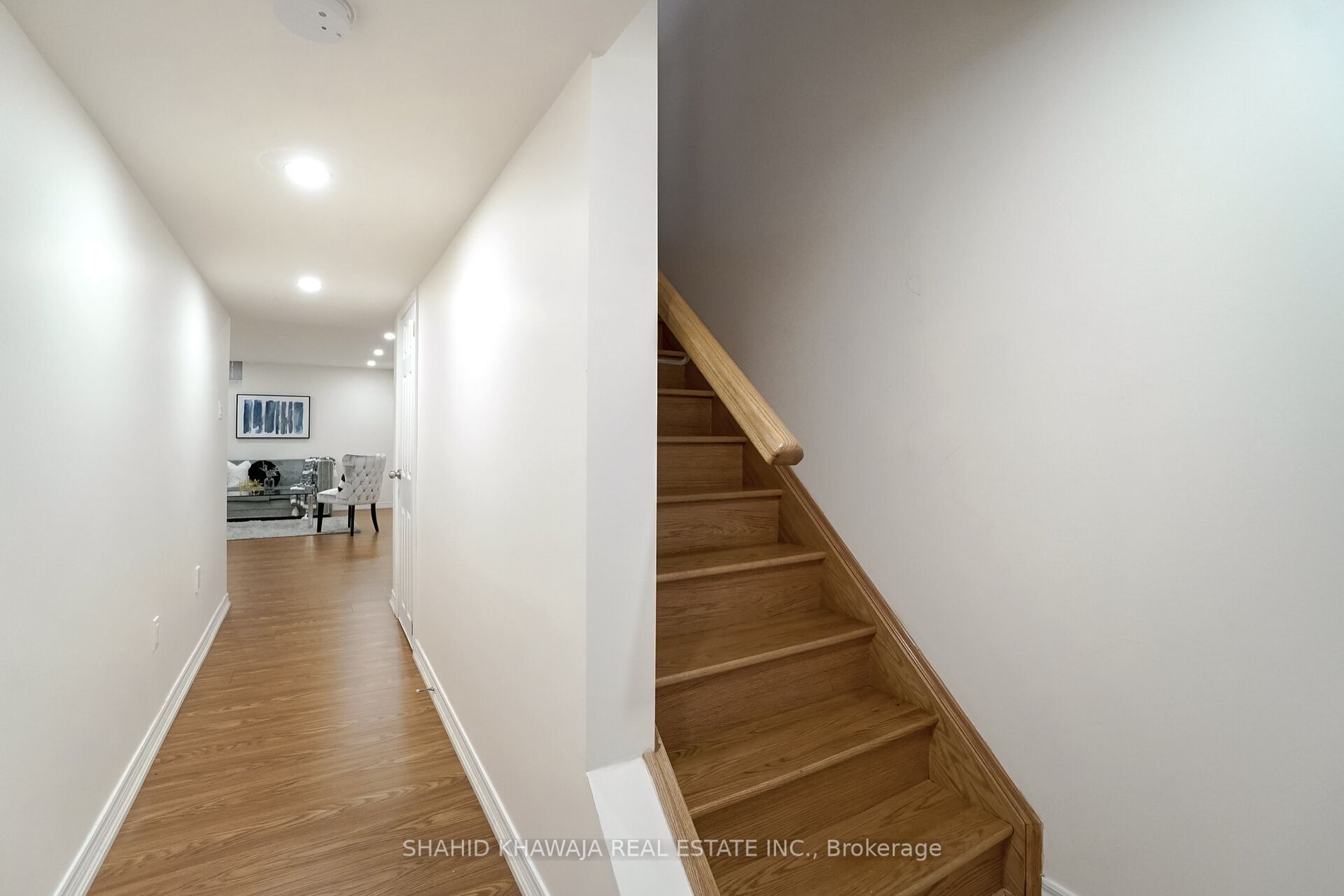 963 Transom Cres