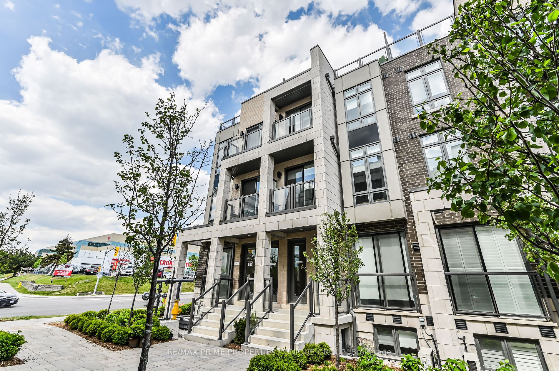 713 Lawrence Avenue W, #15