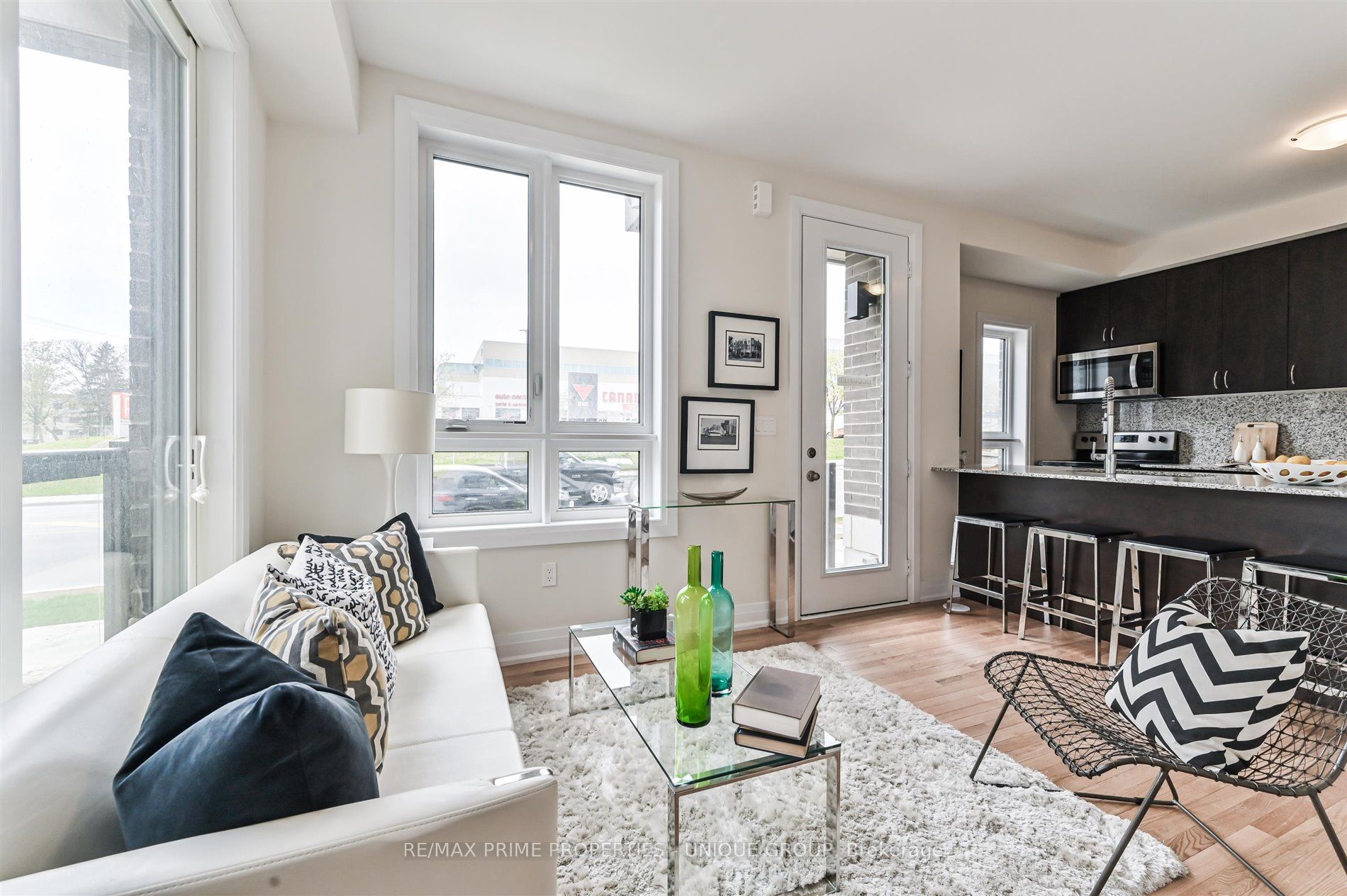 713 Lawrence Avenue W, #15