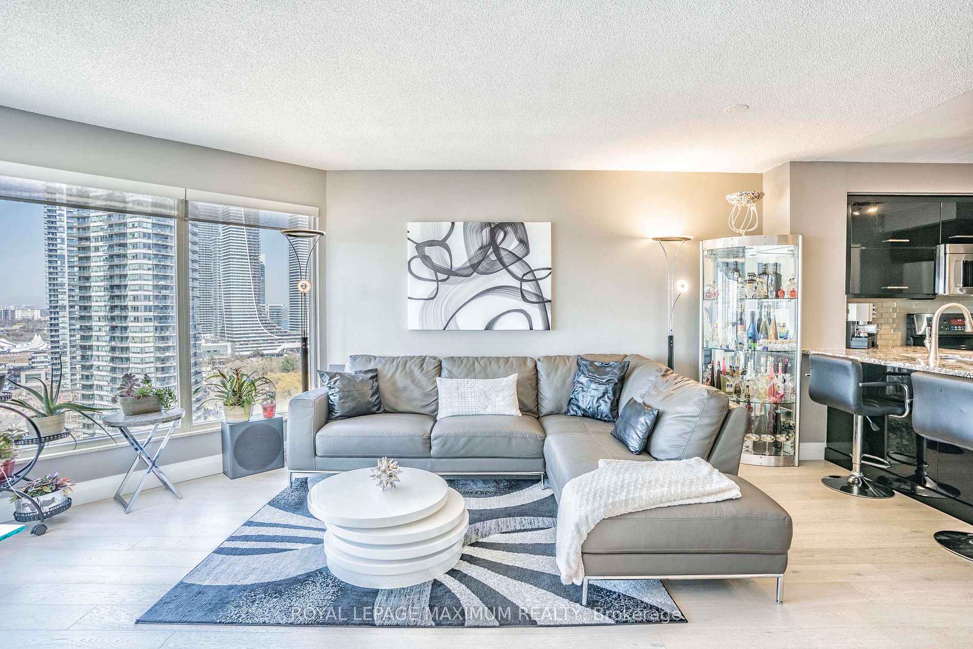 2269 Lake Shore Blvd W, #2102