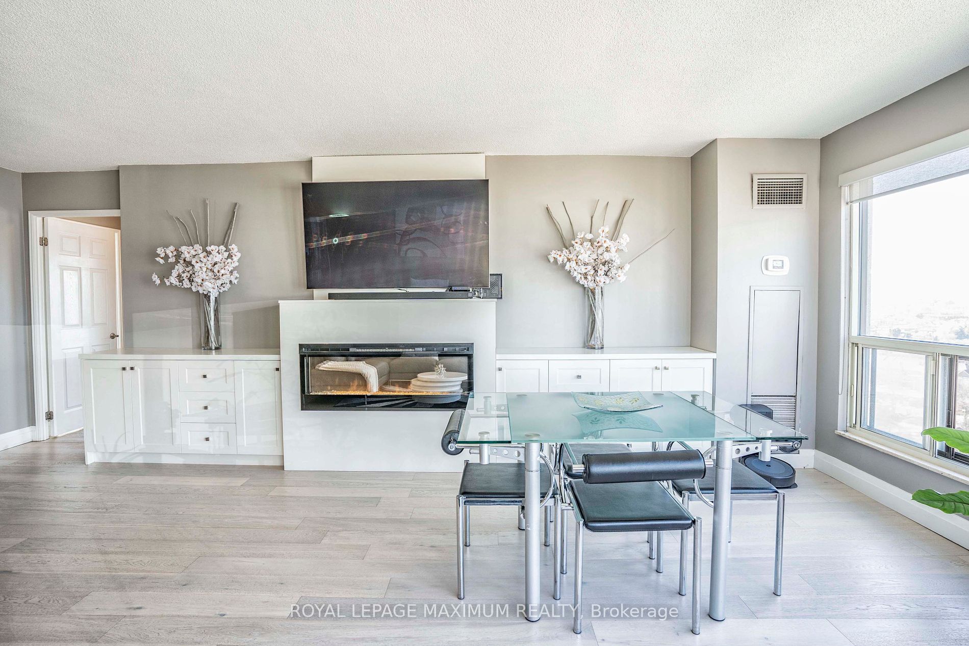 2269 Lake Shore Blvd W, #2102