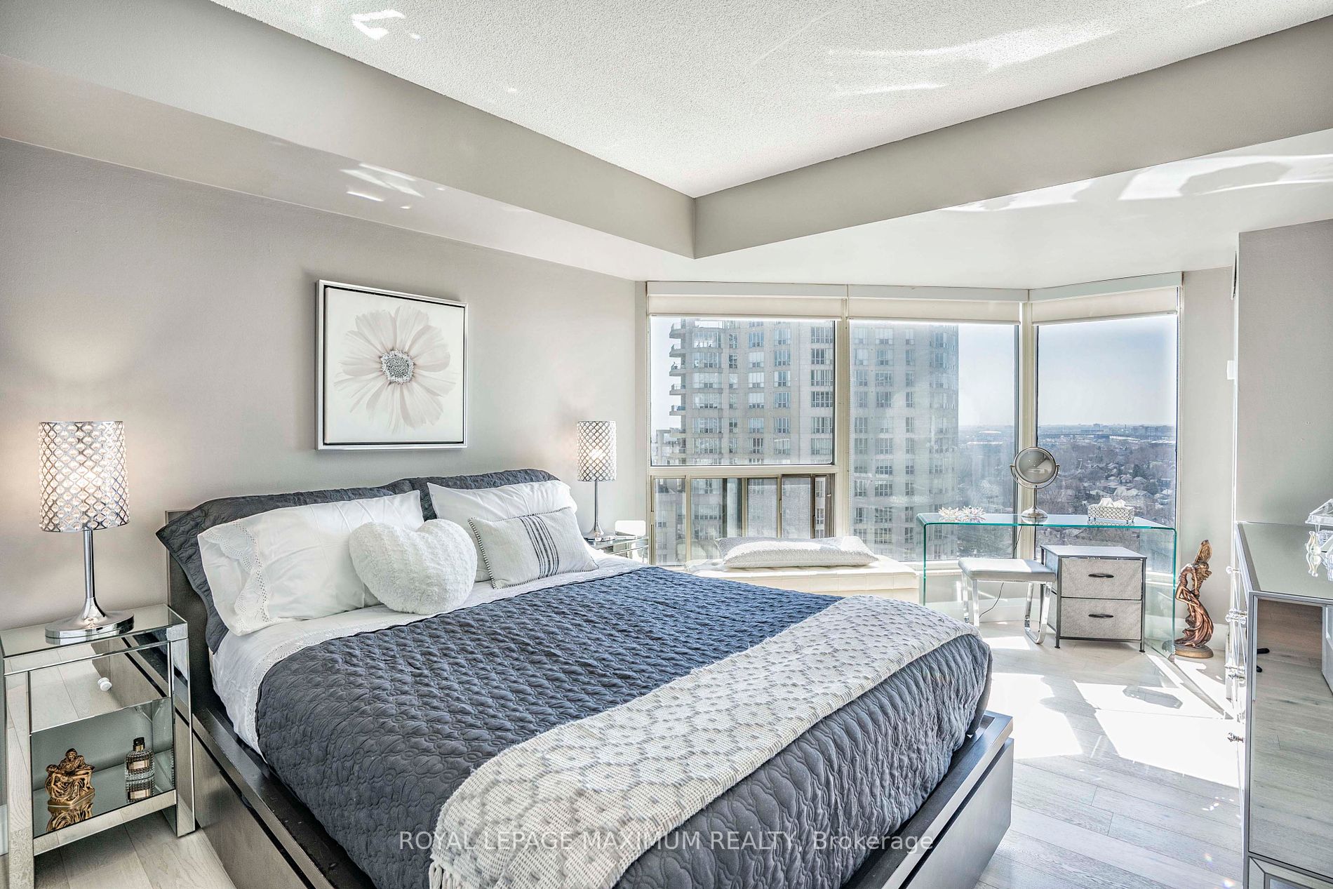 2269 Lake Shore Blvd W, #2102