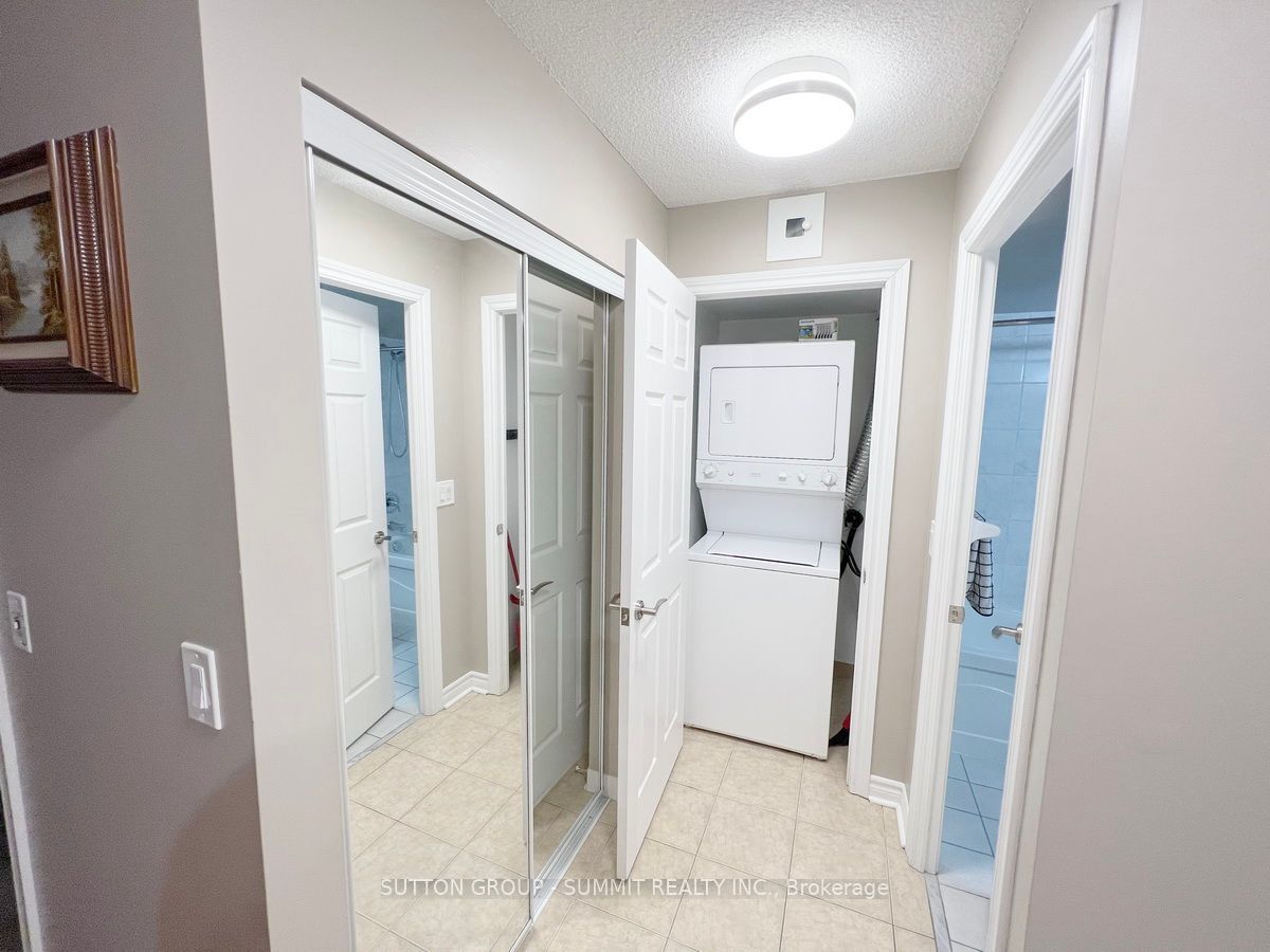 5 Michael Power Pl, #605