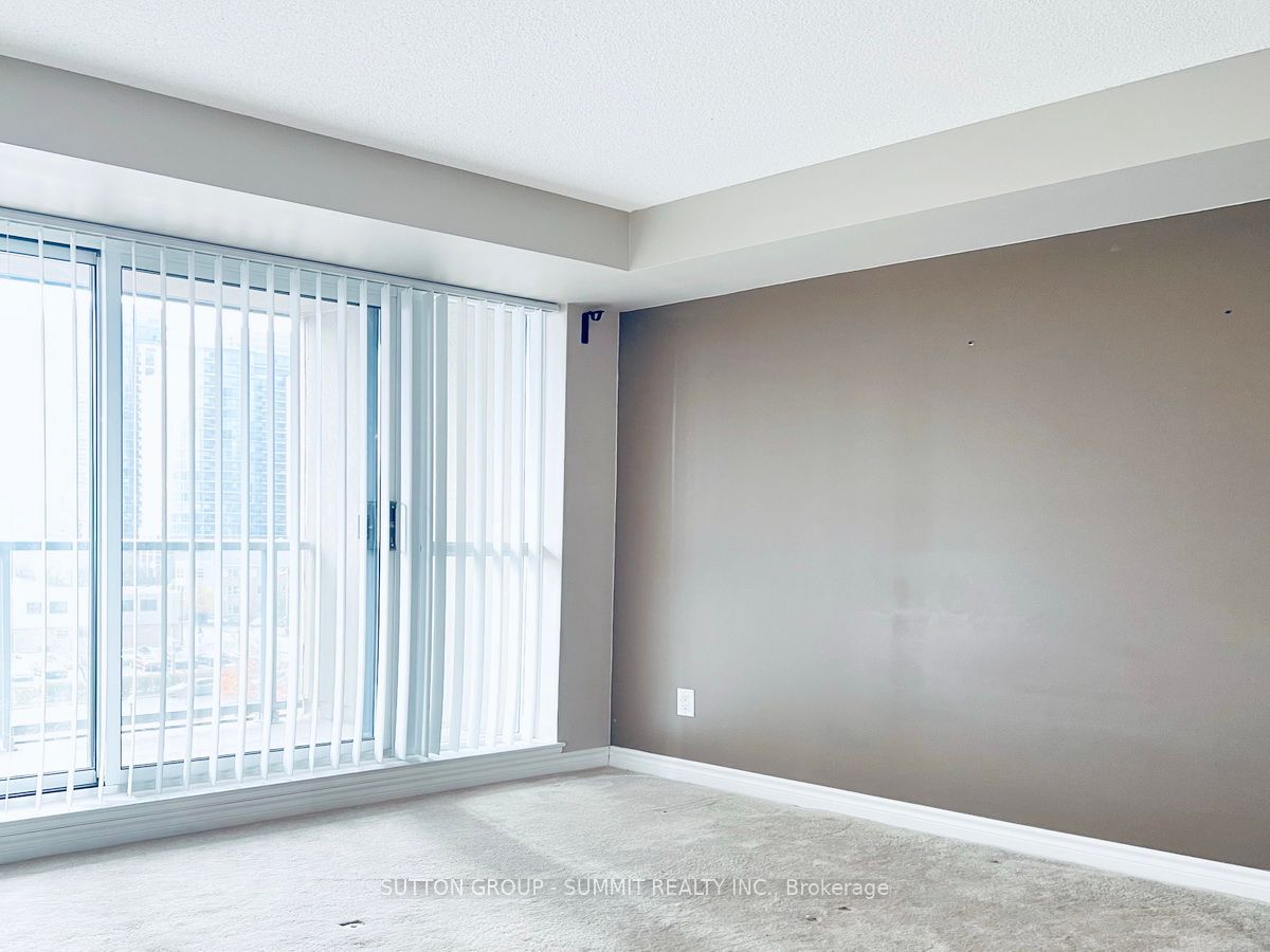 5 Michael Power Pl, #605