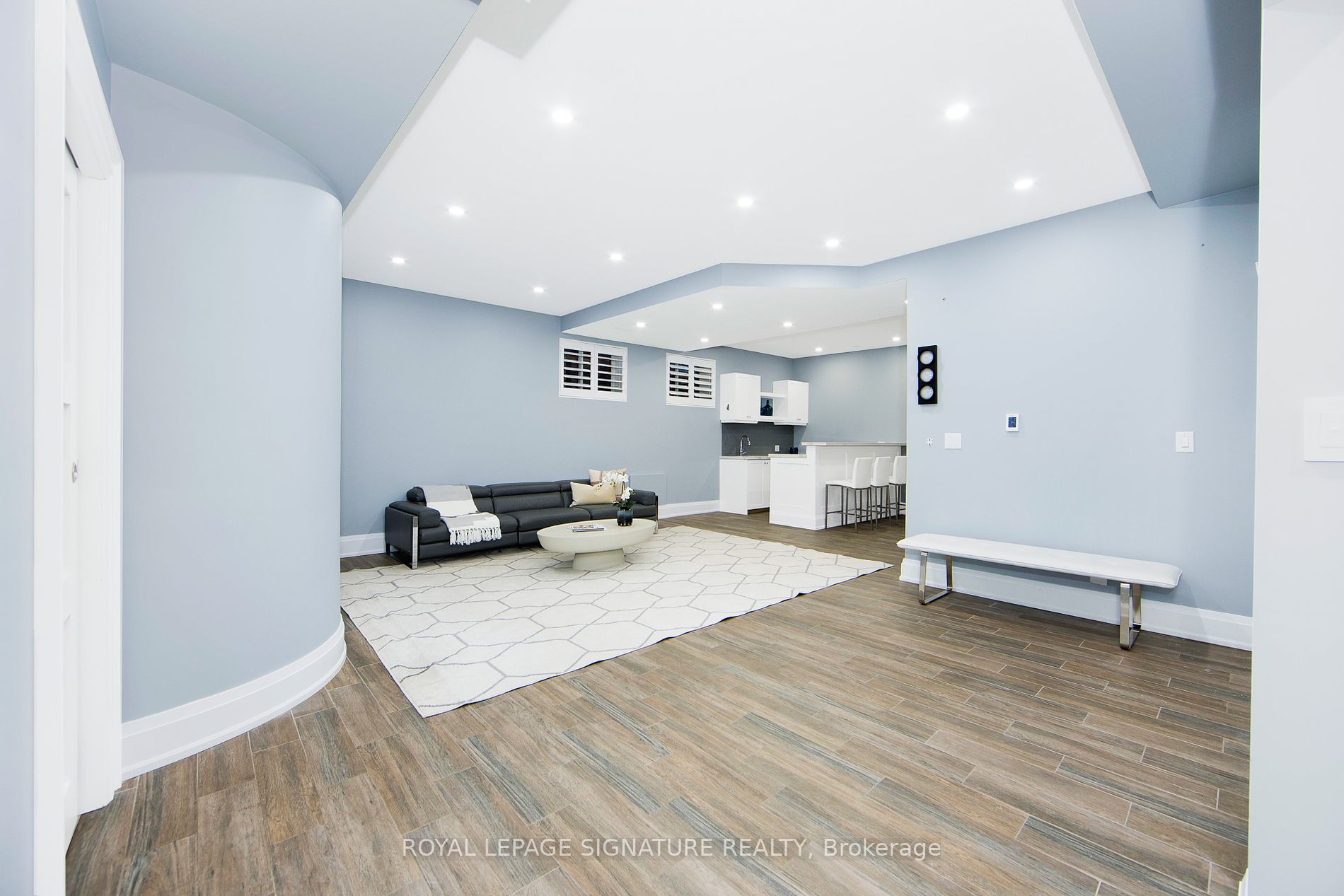 450 Saville Crescent
