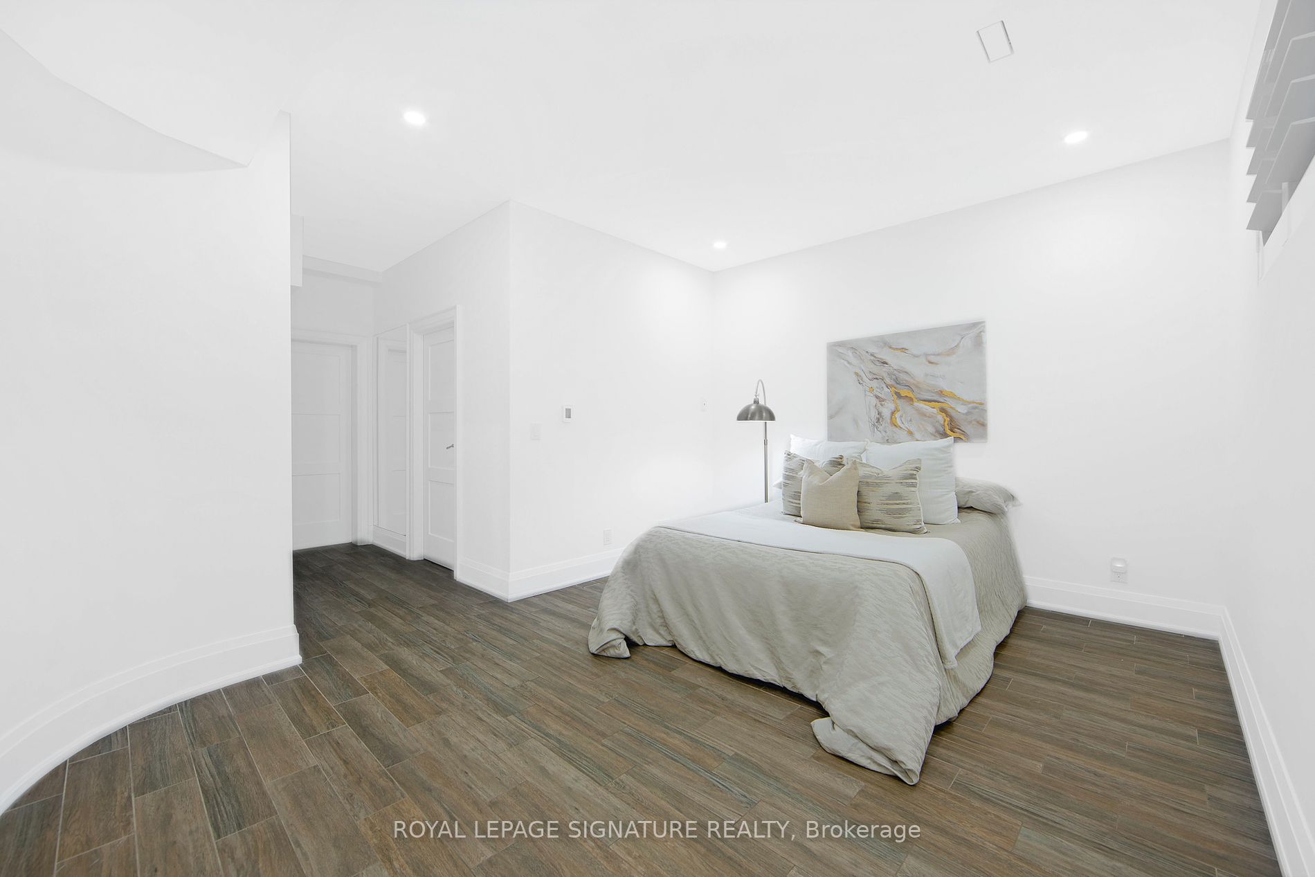 450 Saville Crescent