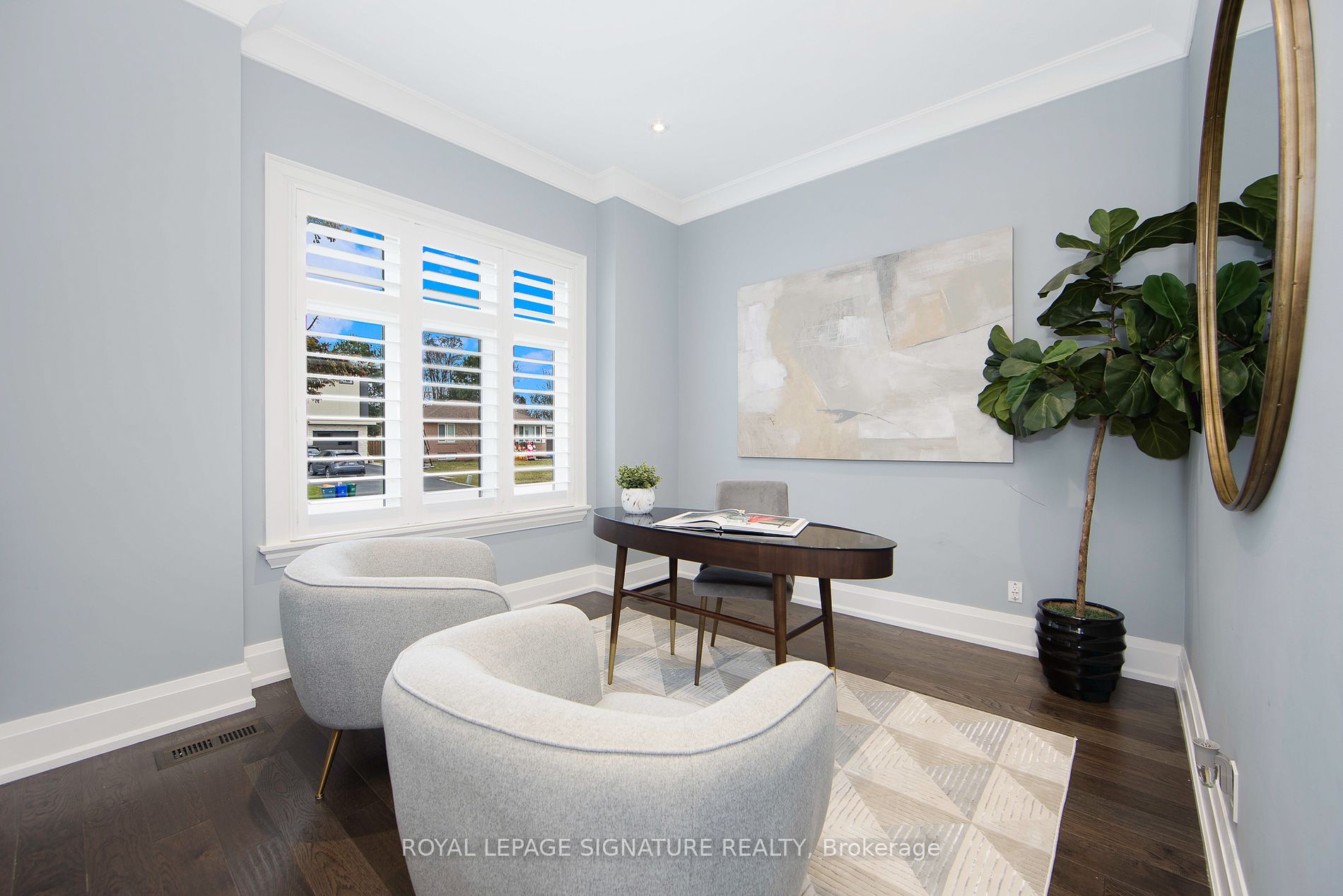 450 Saville Crescent