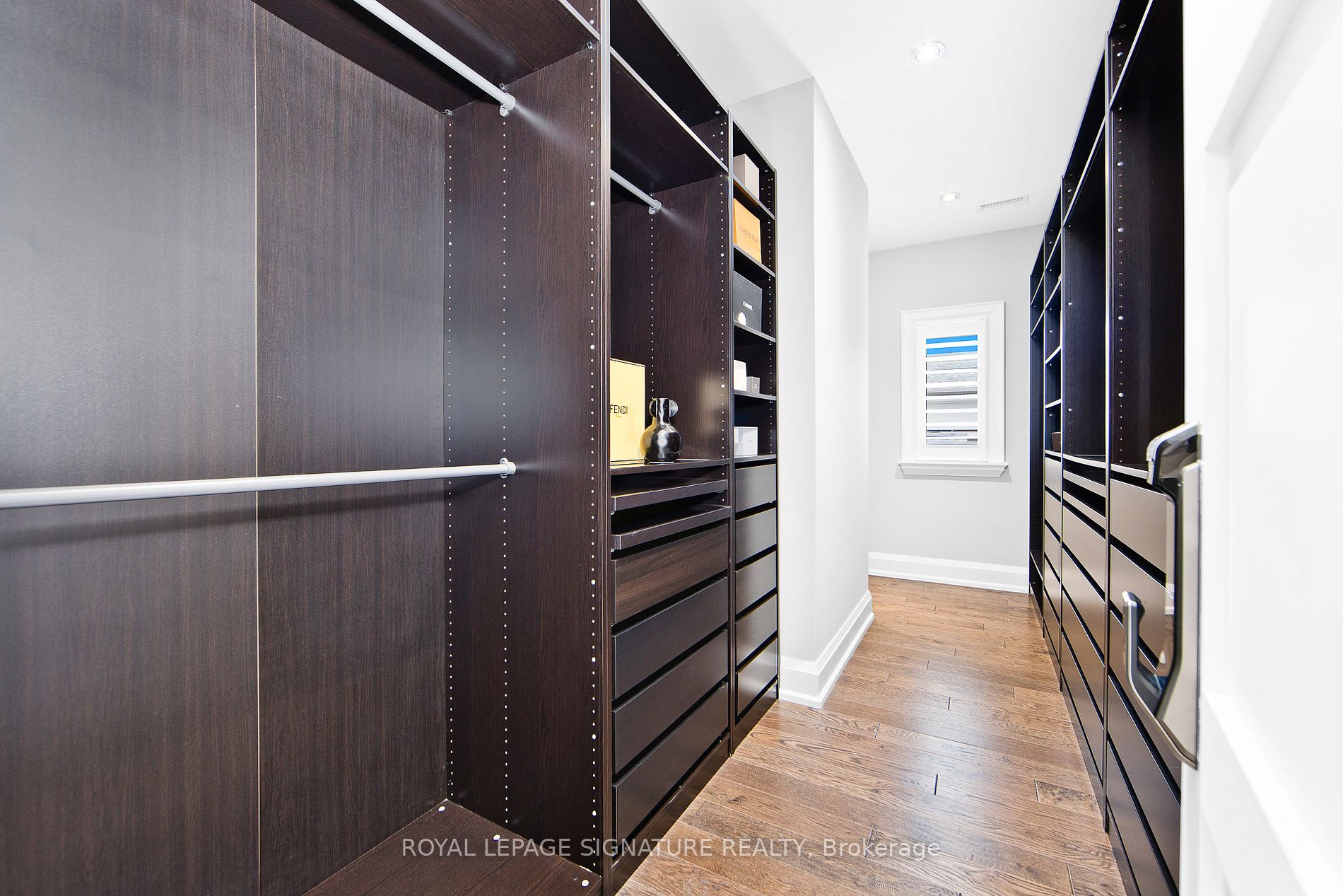 450 Saville Crescent