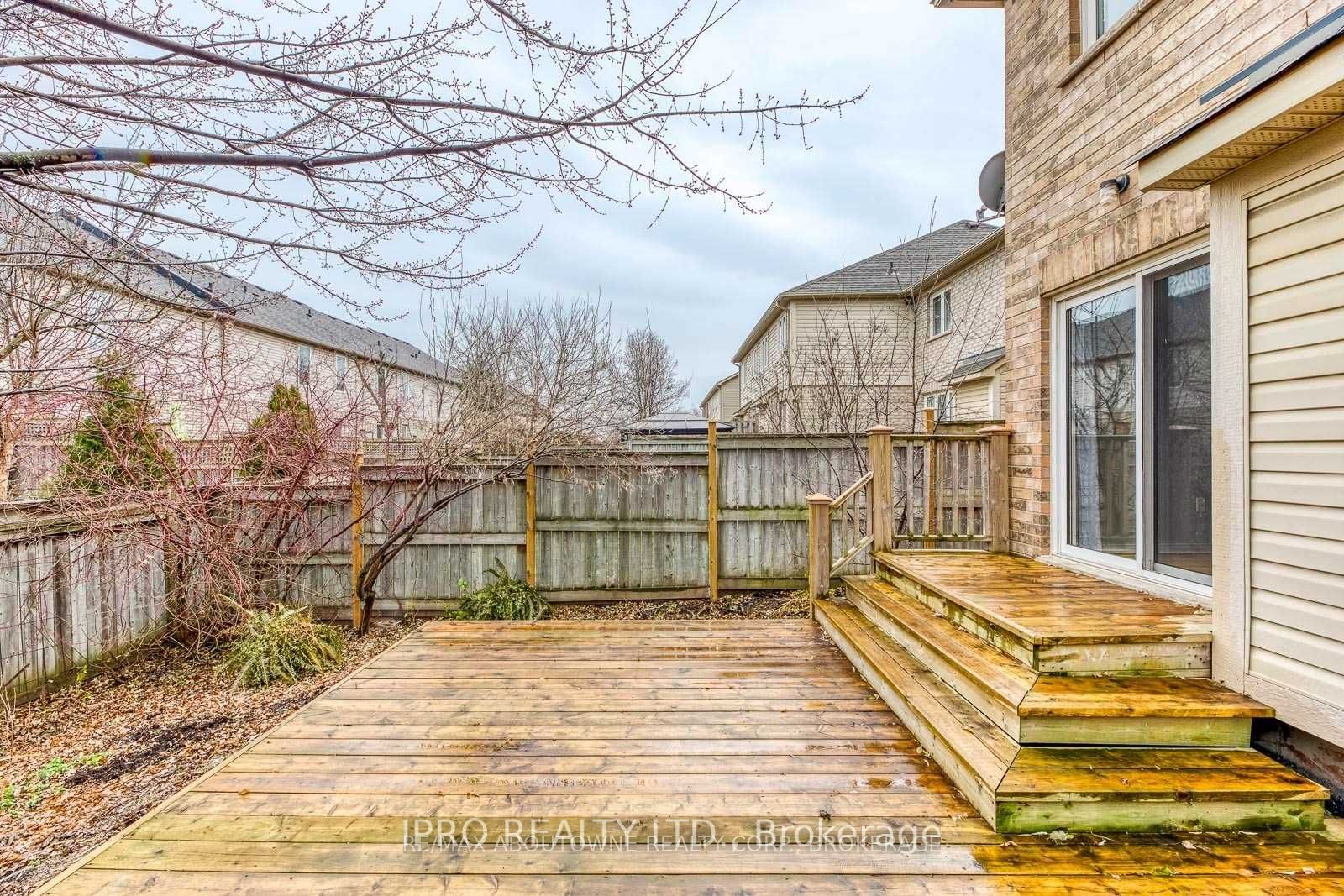 2096 Glenhampton Road