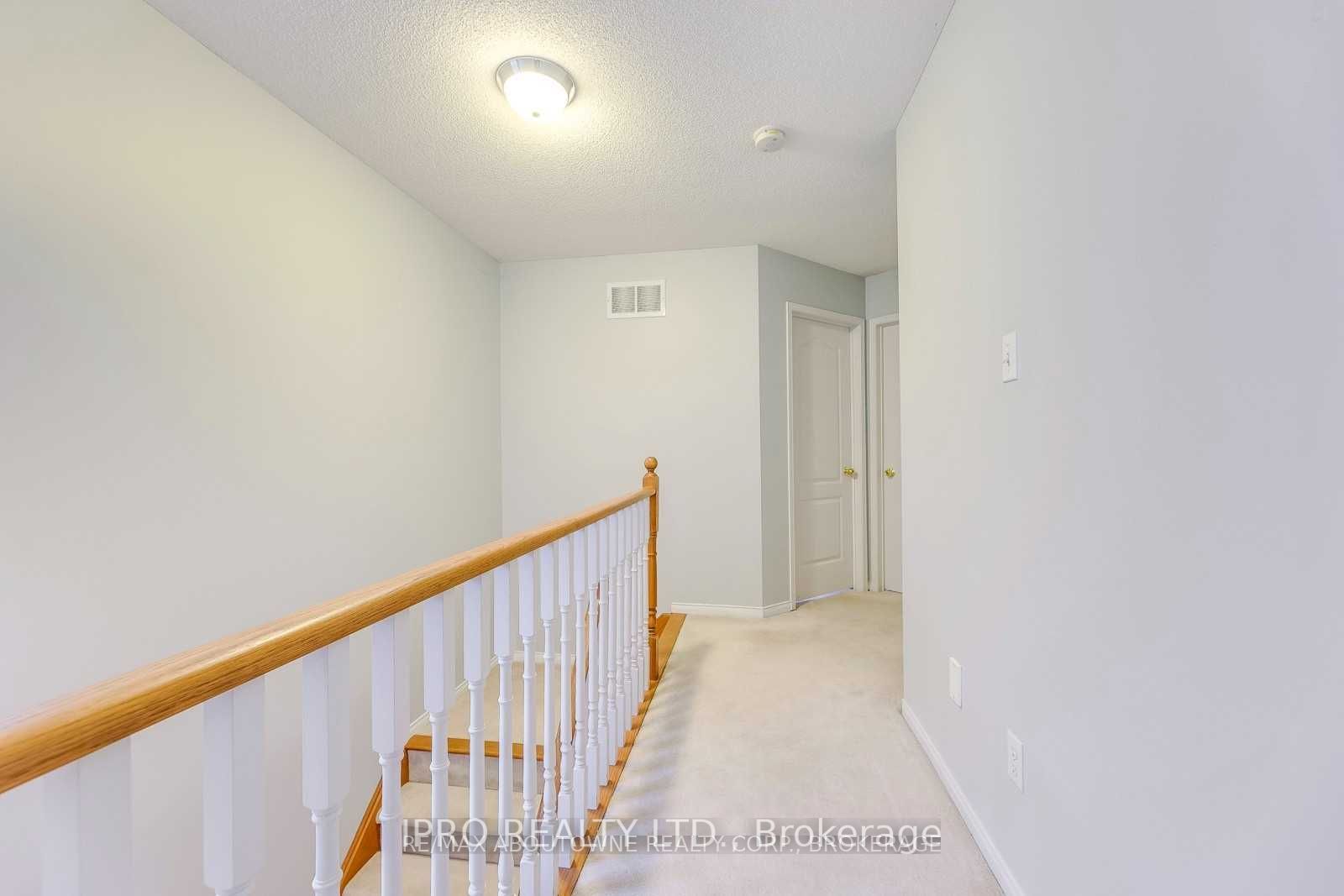 2096 Glenhampton Road
