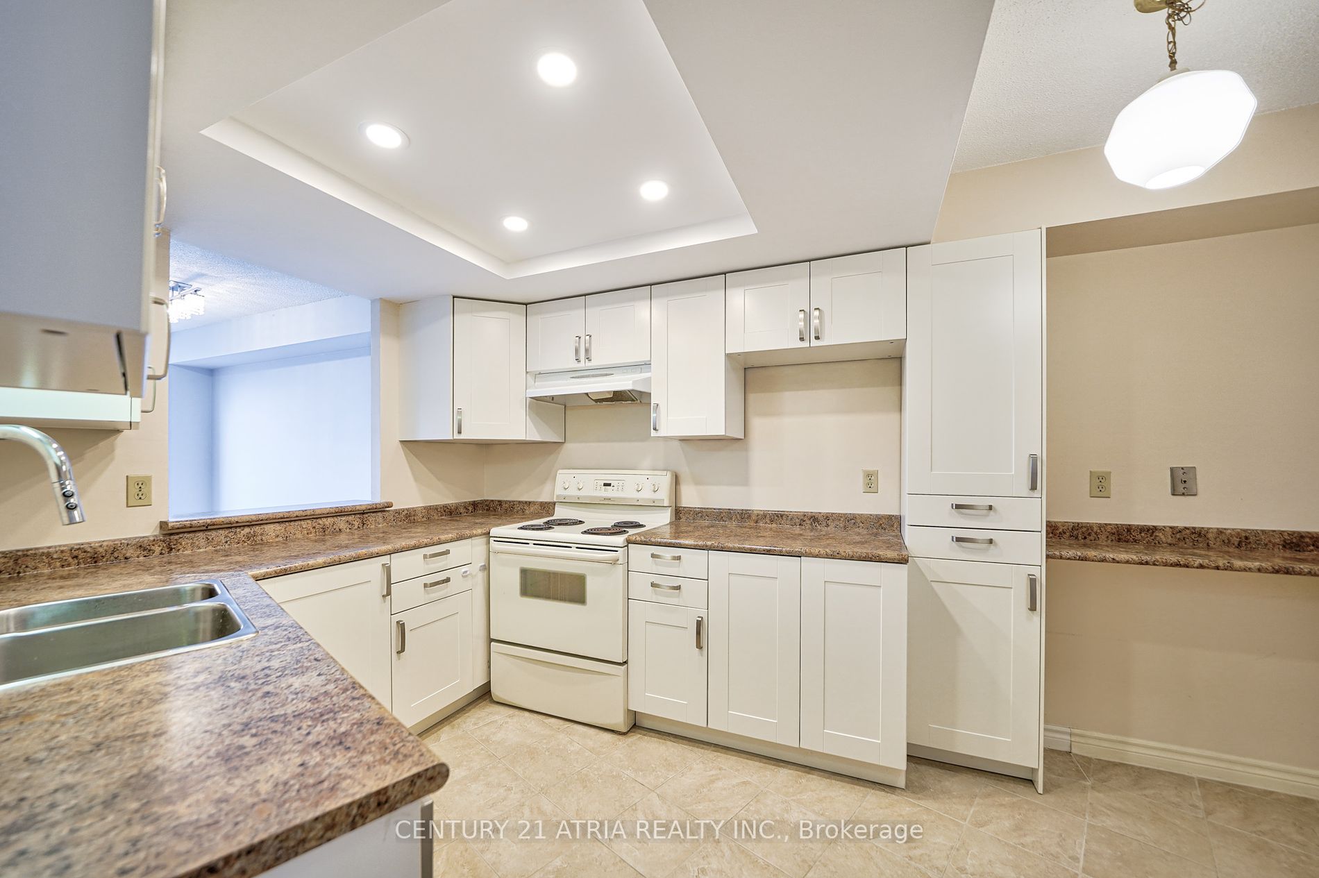 1360 Rathburn Road E, #1505