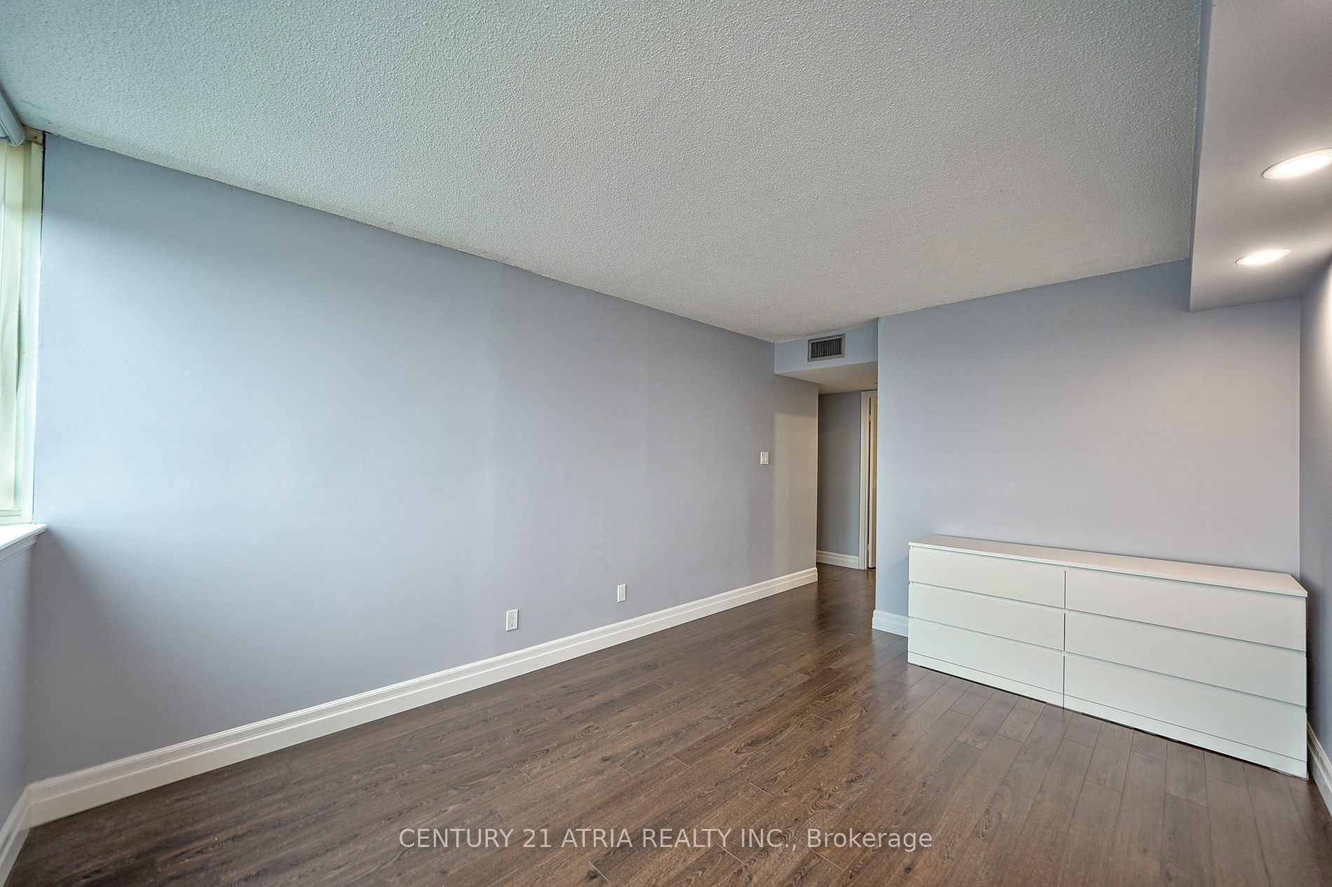 1360 Rathburn Road E, #1505
