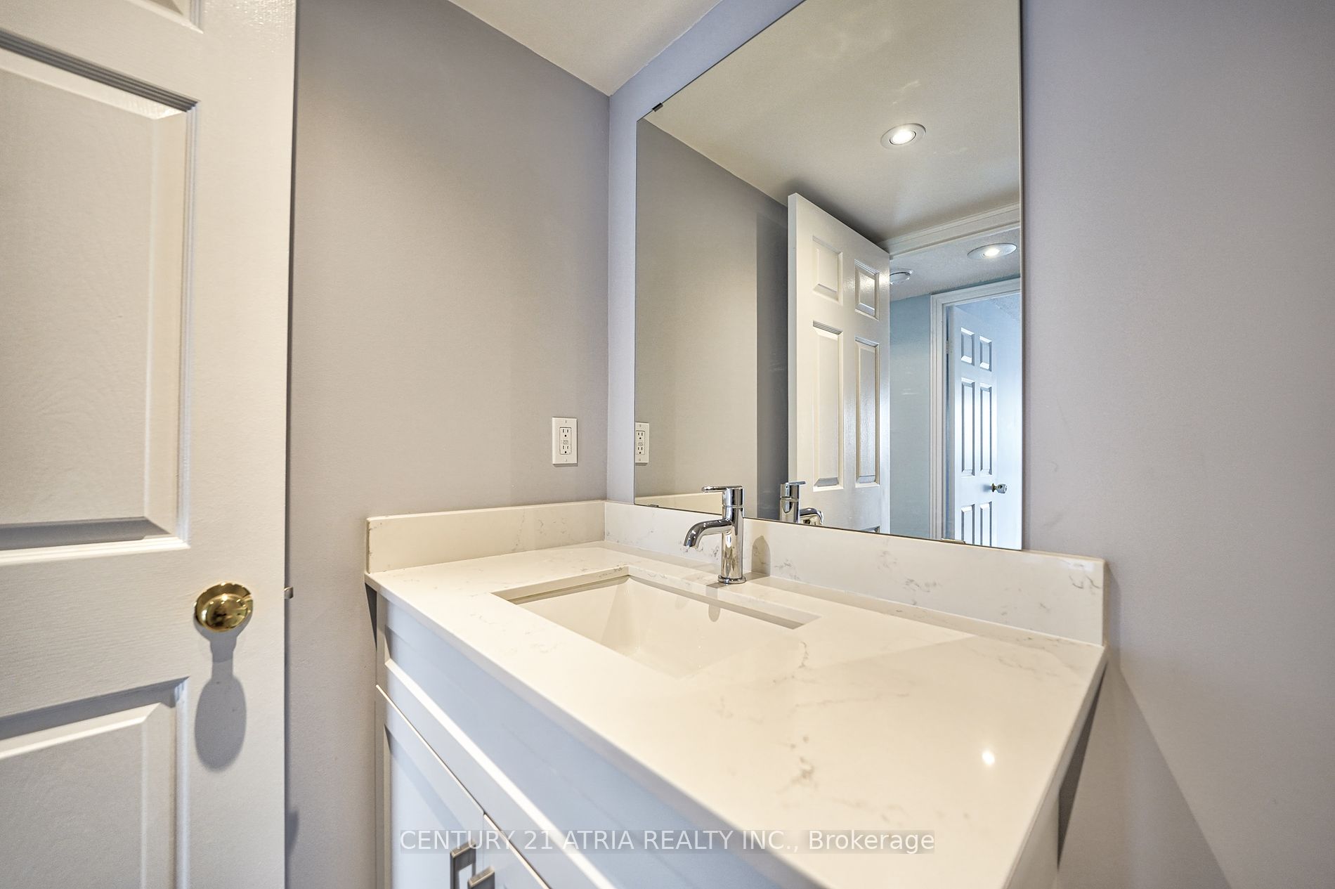 1360 Rathburn Road E, #1505