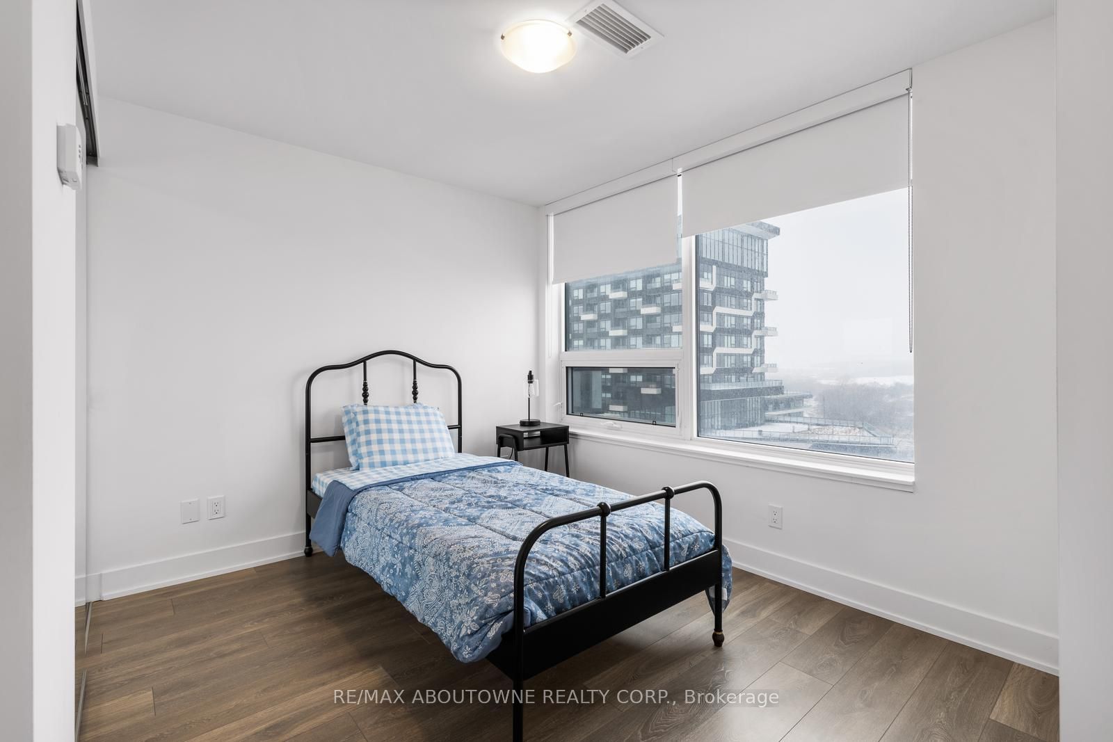 297 Oak Walk Dr, #808