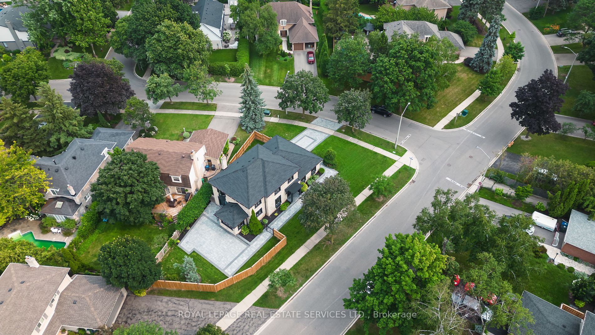 2535 Robin Dr