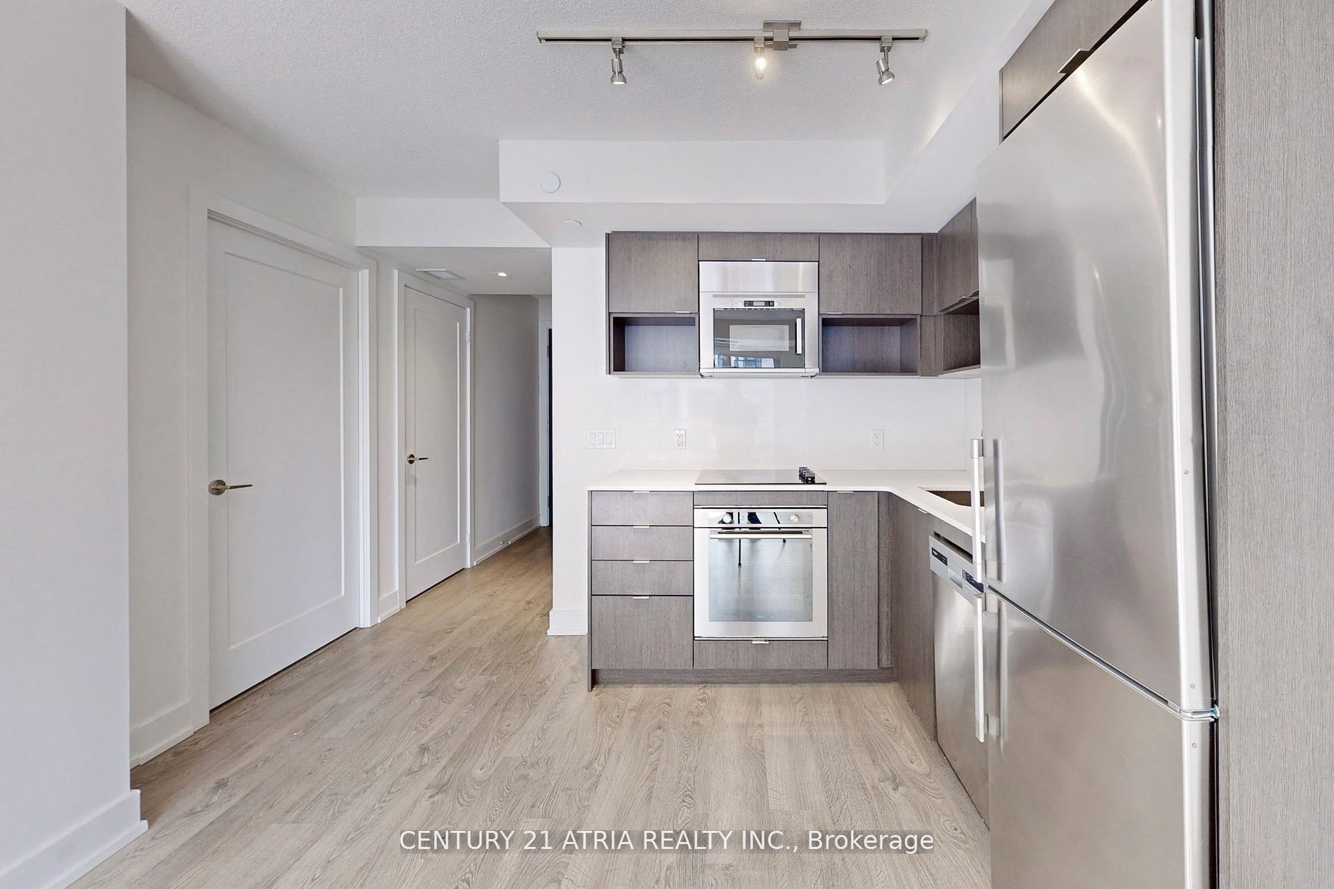 7 Mabelle Ave, #1501