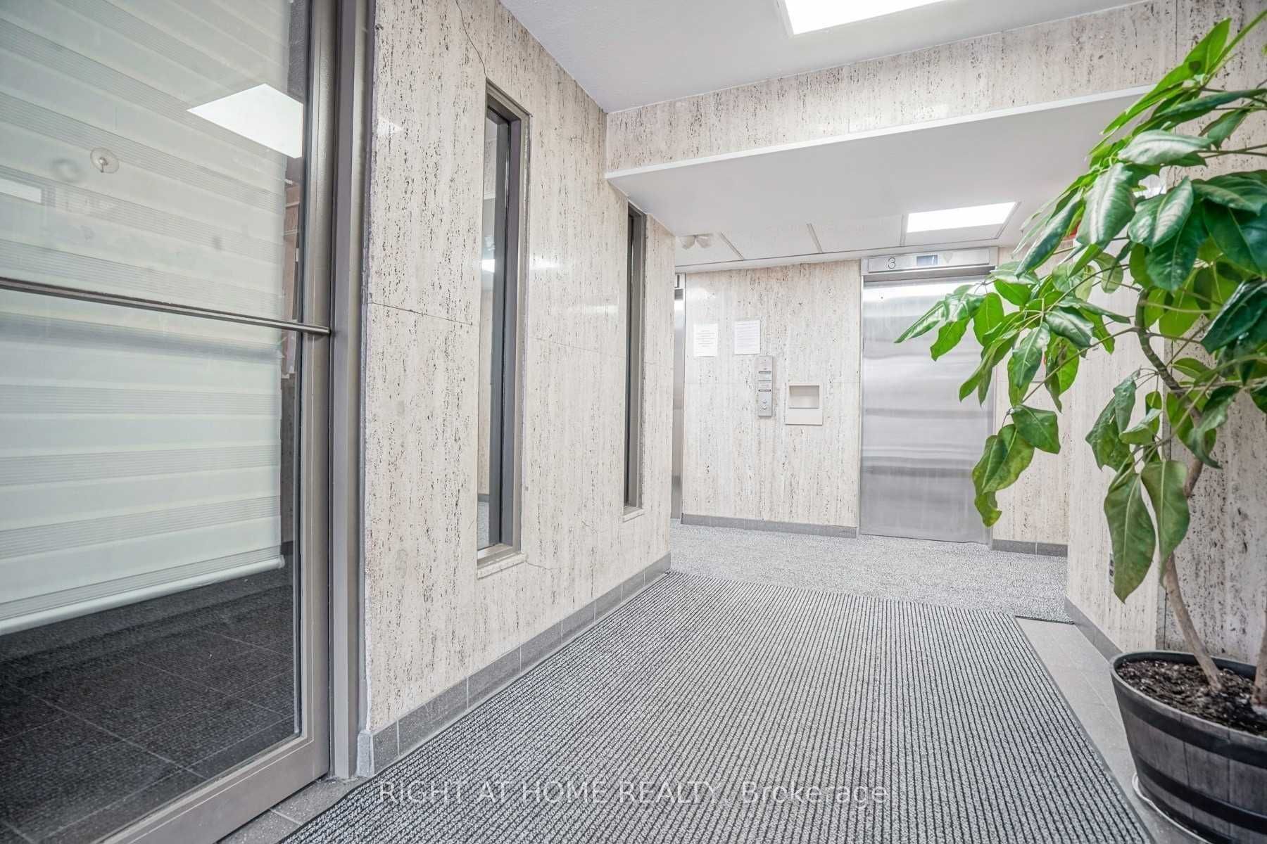 235 Grandravine Dr, #1002