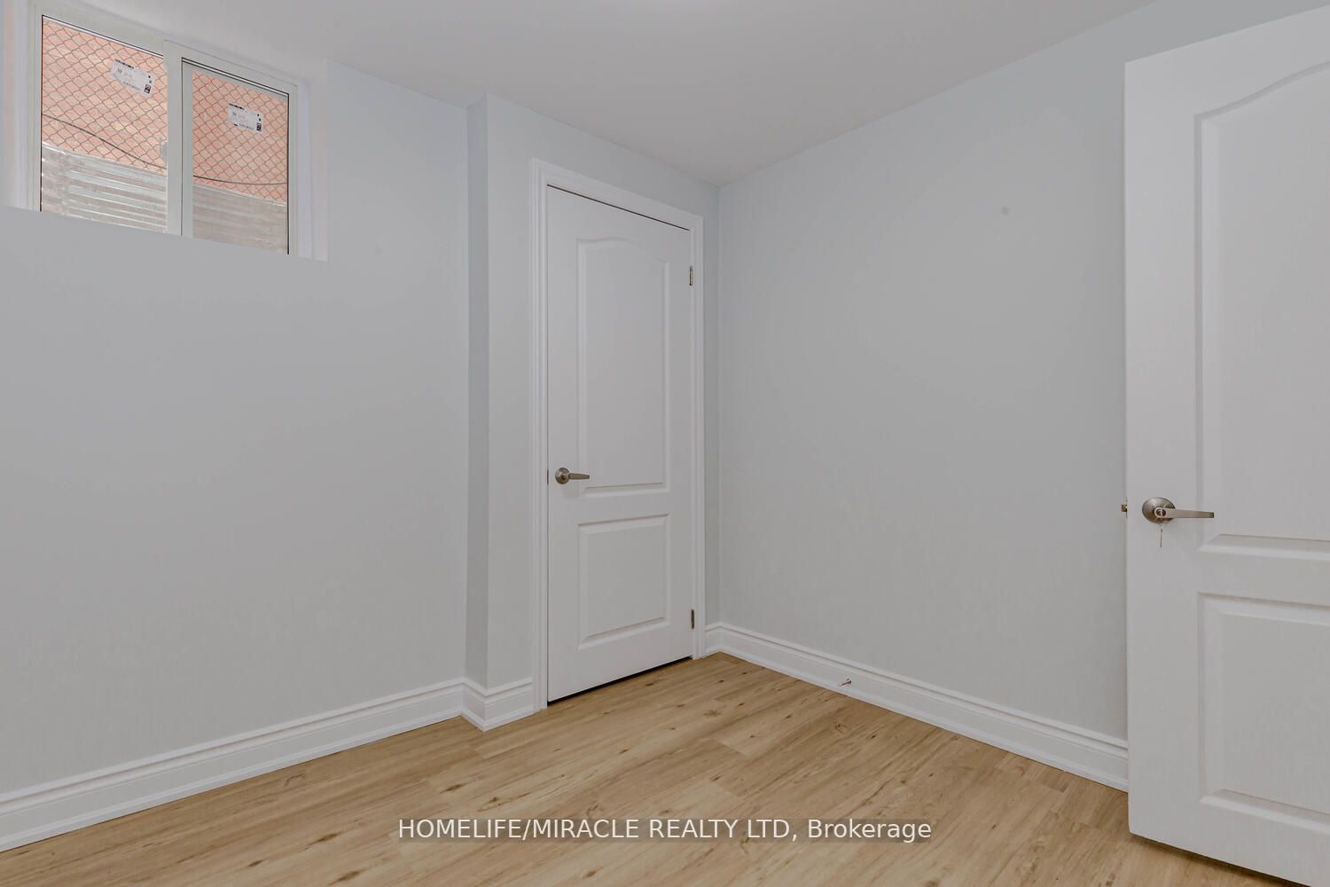 44 Leatherhead Crt, #Lower