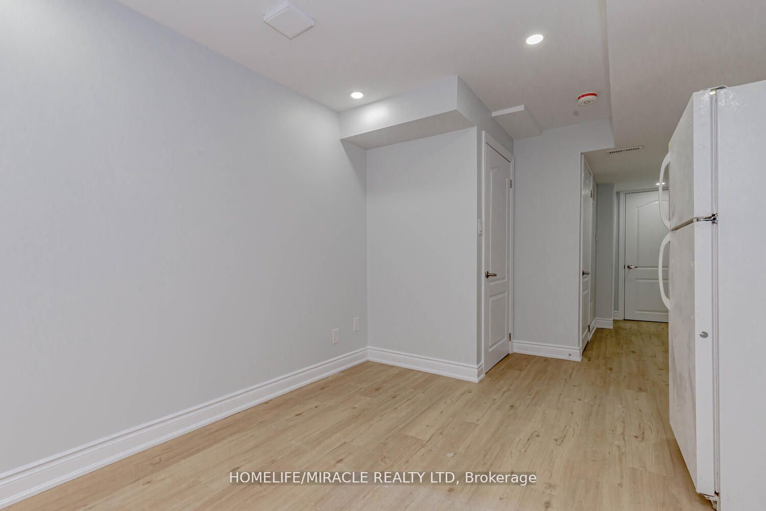 44 Leatherhead Crt, #Lower