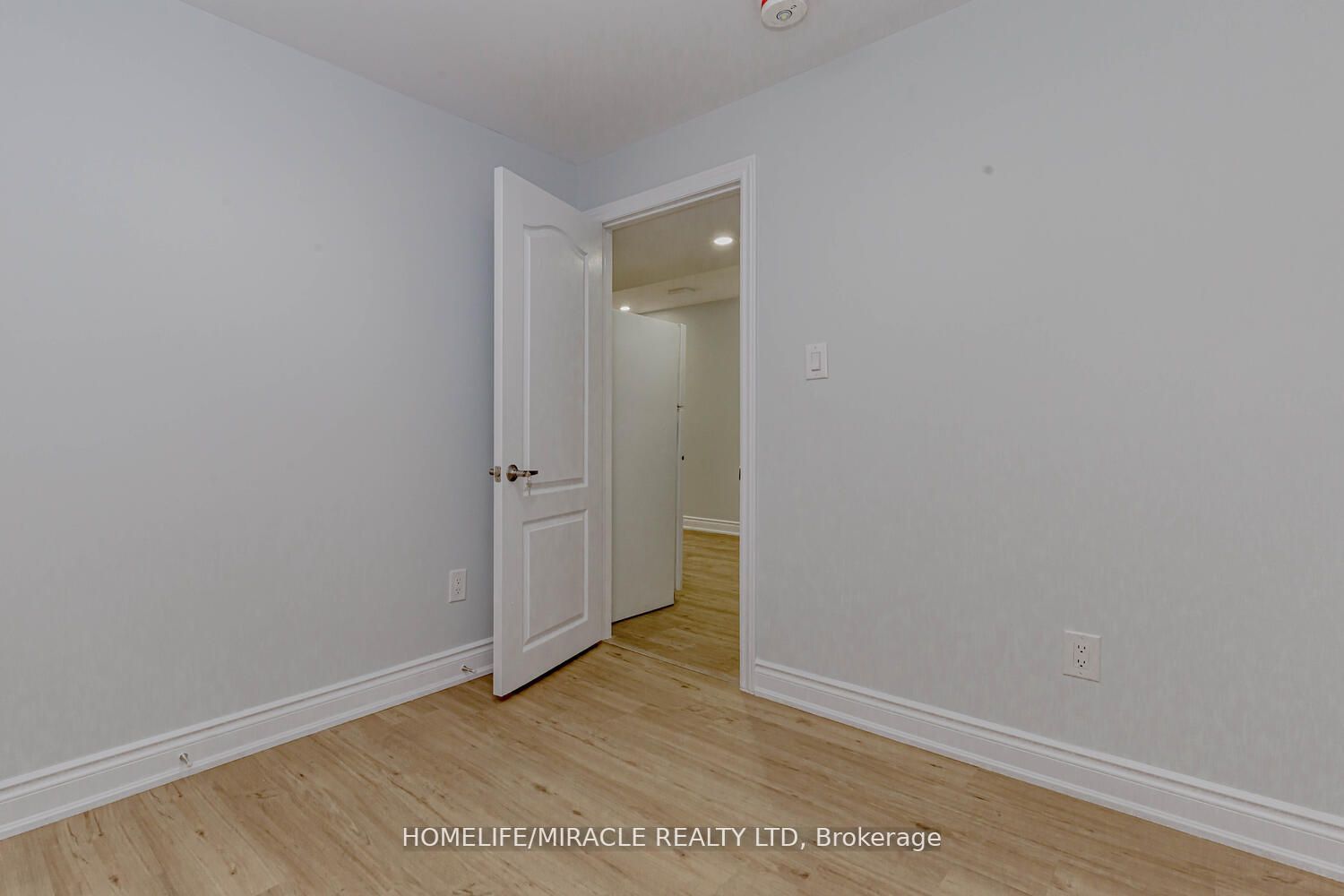 44 Leatherhead Crt, #Lower
