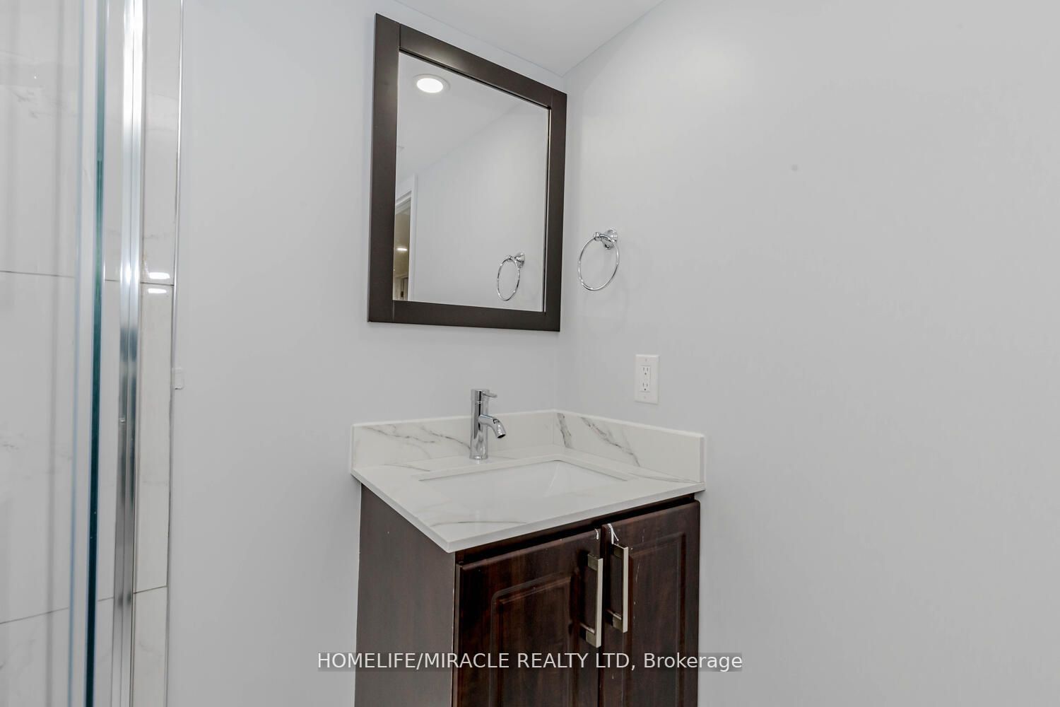 44 Leatherhead Crt, #Lower