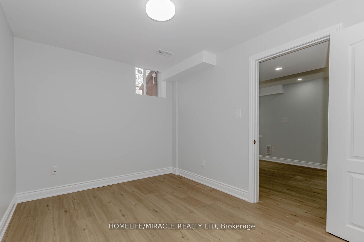 44 Leatherhead Crt, #Lower