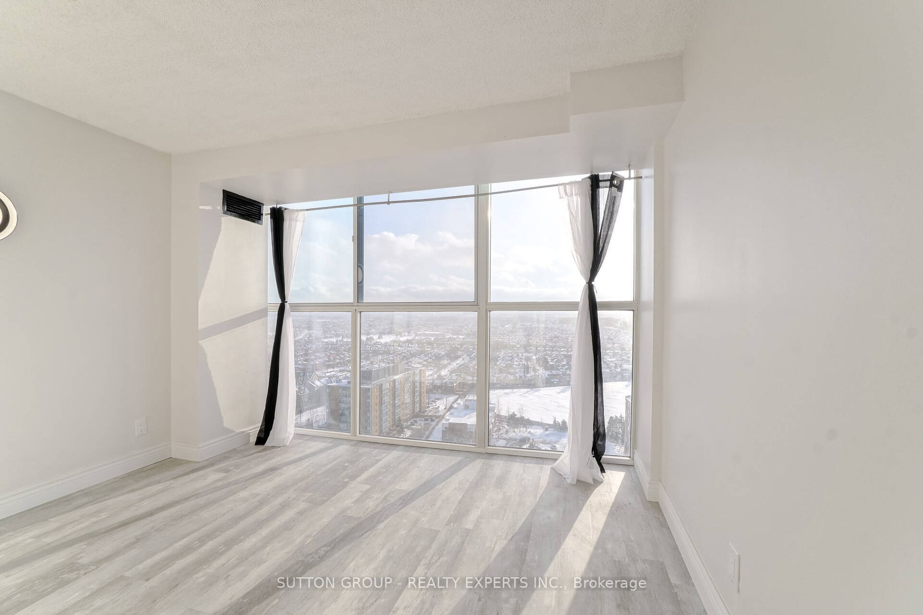 25 Trailwood Drive, #2002