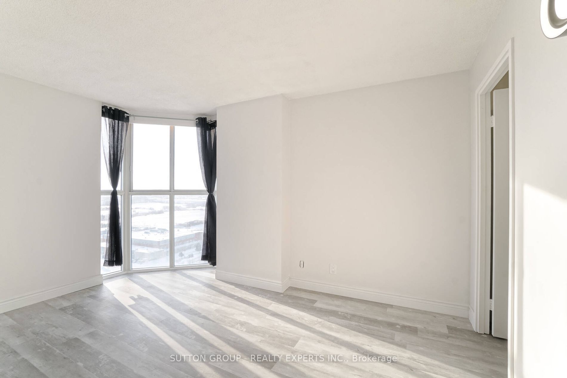 25 Trailwood Drive, #2002