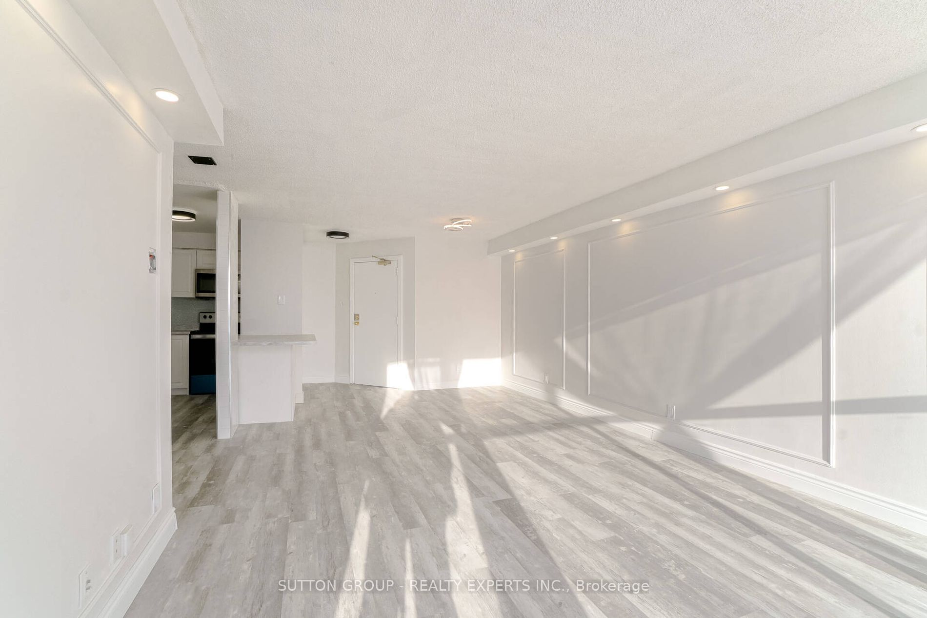 25 Trailwood Drive, #2002