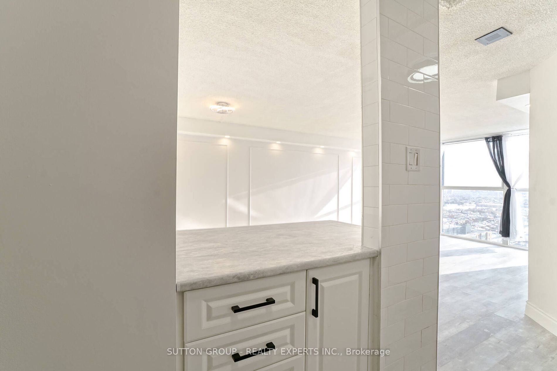 25 Trailwood Drive, #2002