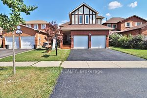 38 Lord Simcoe Dr