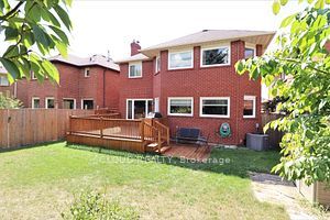 38 Lord Simcoe Dr