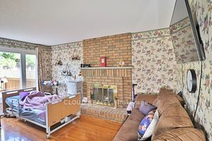 38 Lord Simcoe Dr
