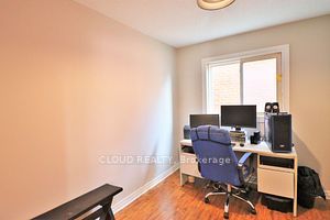 38 Lord Simcoe Dr