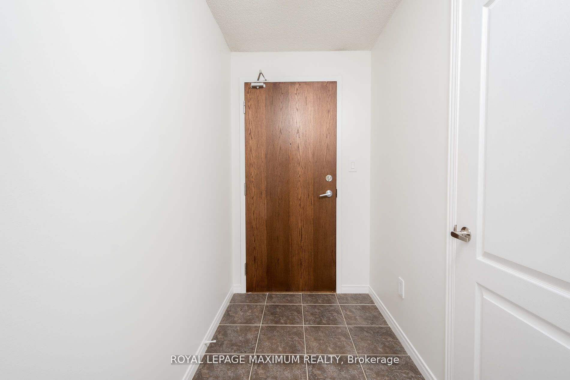2772 Keele St, #416