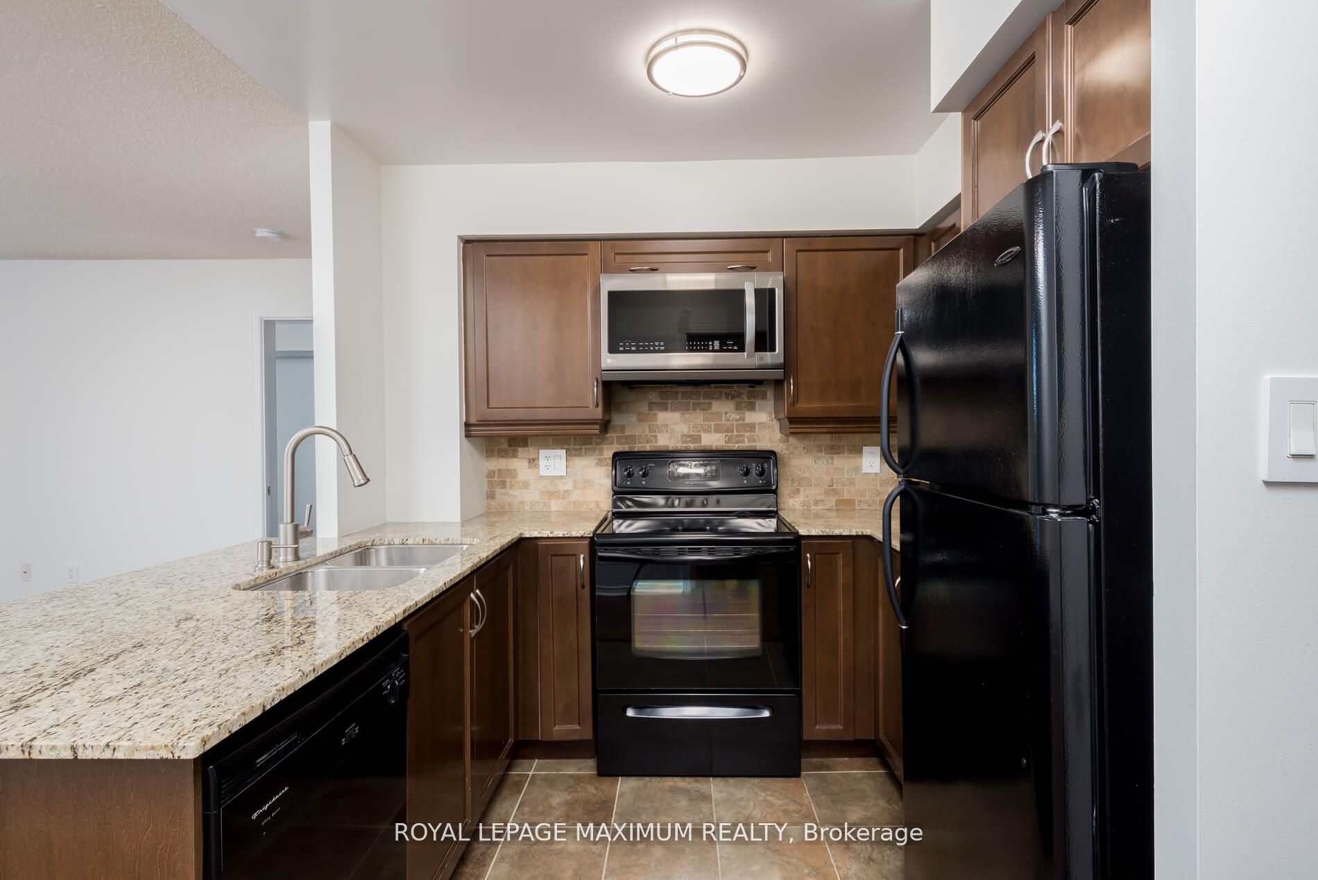 2772 Keele St, #416